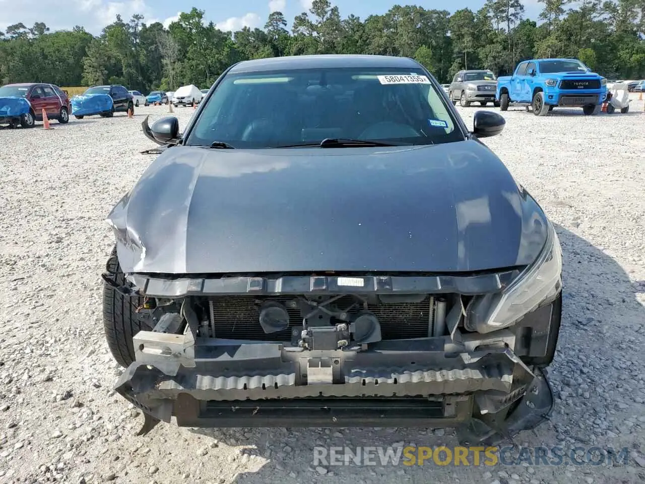 5 Photograph of a damaged car 1N4BL4CV5KN324636 NISSAN ALTIMA 2019