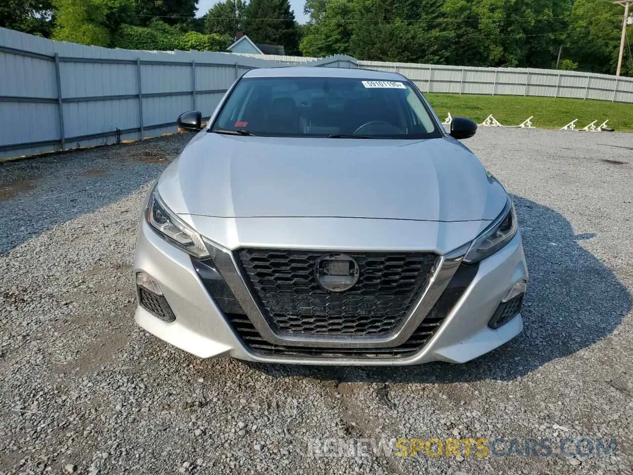5 Photograph of a damaged car 1N4BL4CV6KC123310 NISSAN ALTIMA 2019