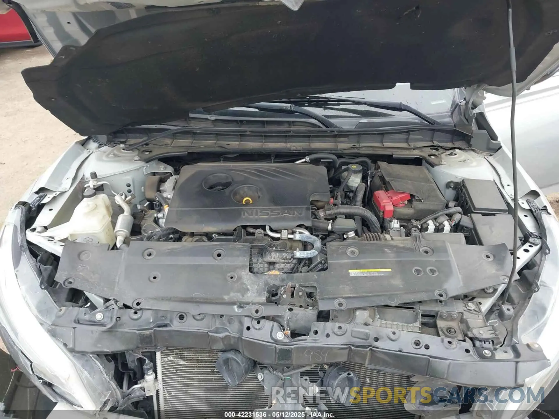 10 Photograph of a damaged car 1N4BL4CV6KC135103 NISSAN ALTIMA 2019