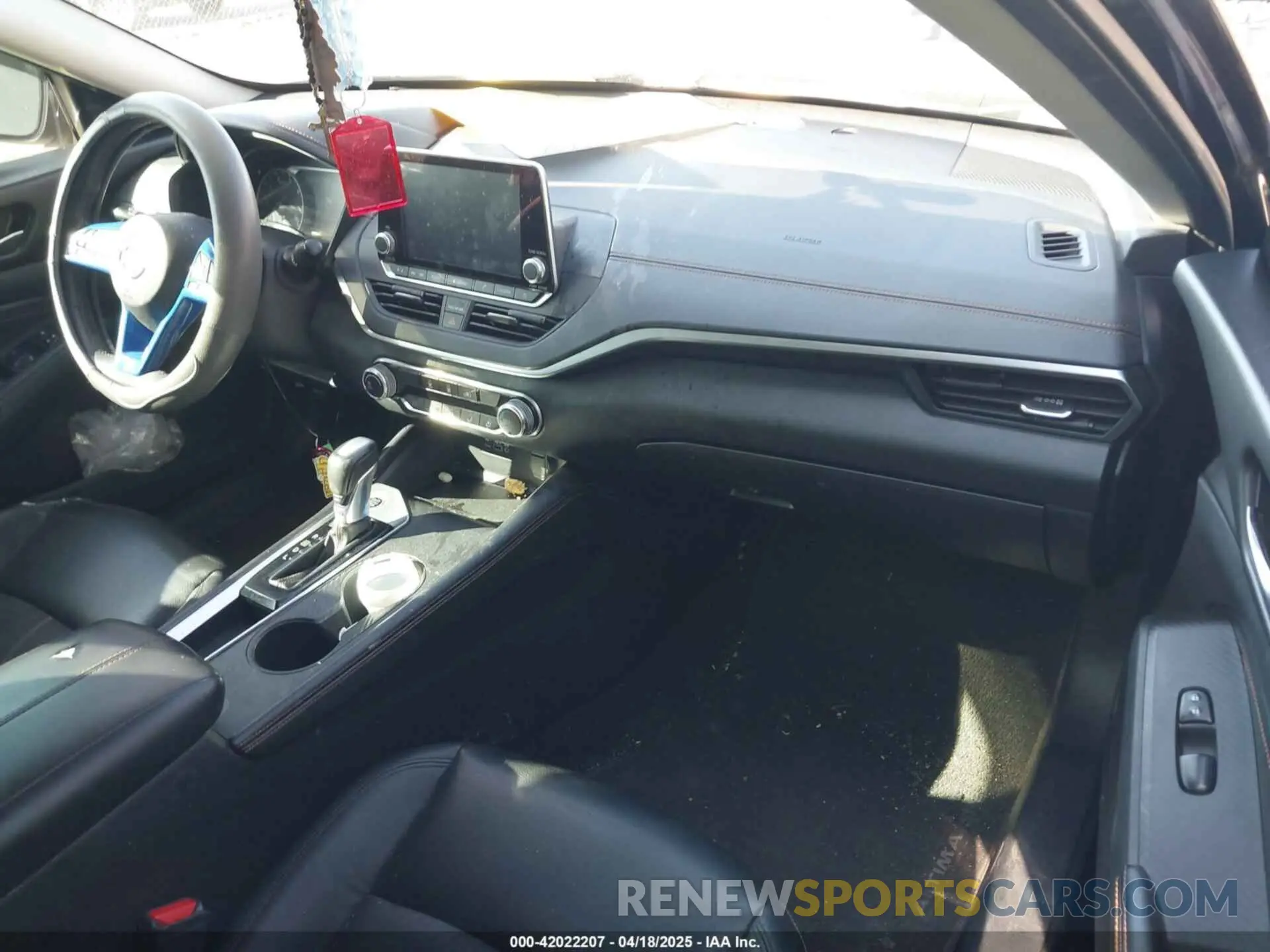 5 Photograph of a damaged car 1N4BL4CV6KC160518 NISSAN ALTIMA 2019