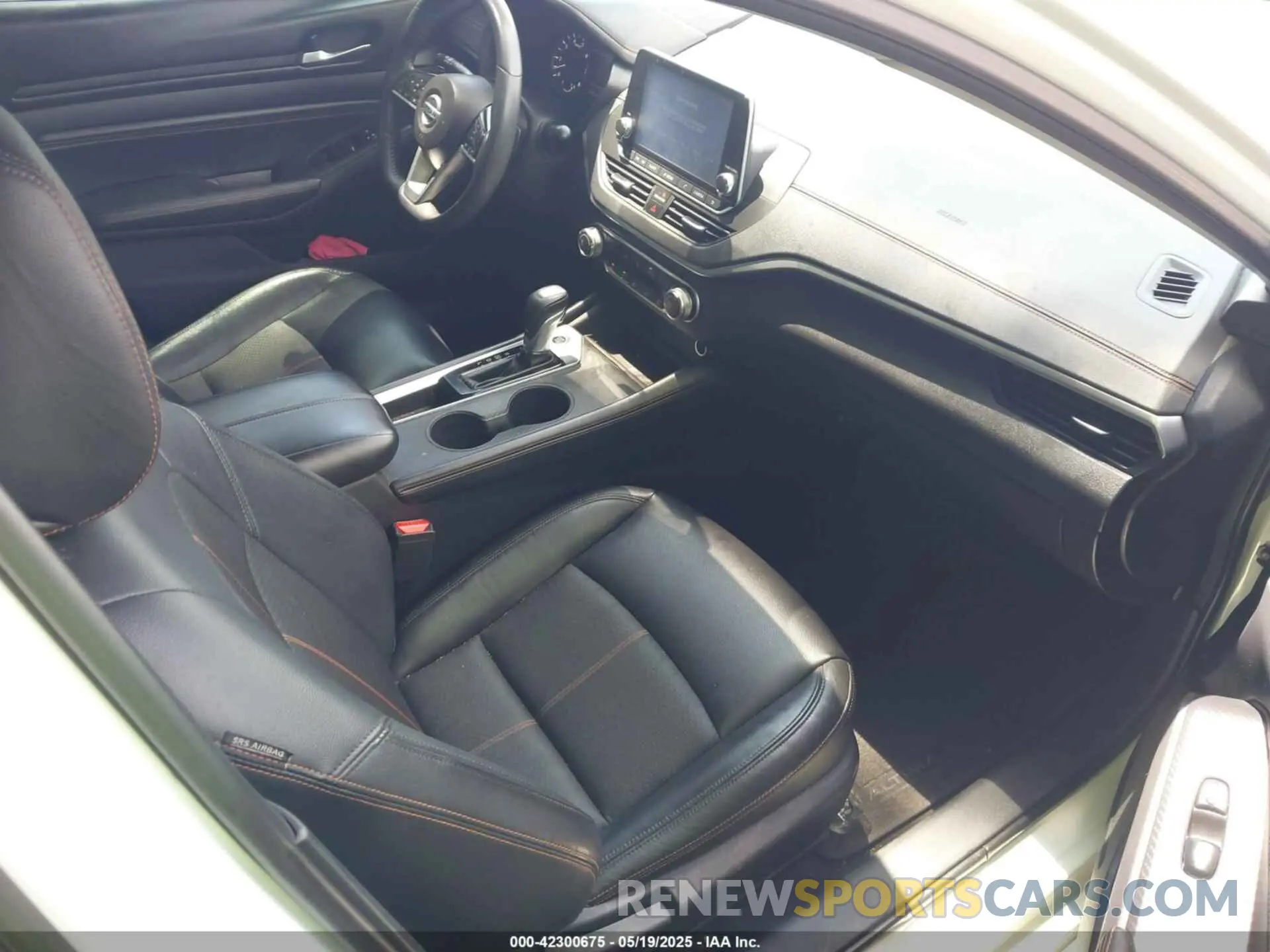 5 Photograph of a damaged car 1N4BL4CV6KC167825 NISSAN ALTIMA 2019
