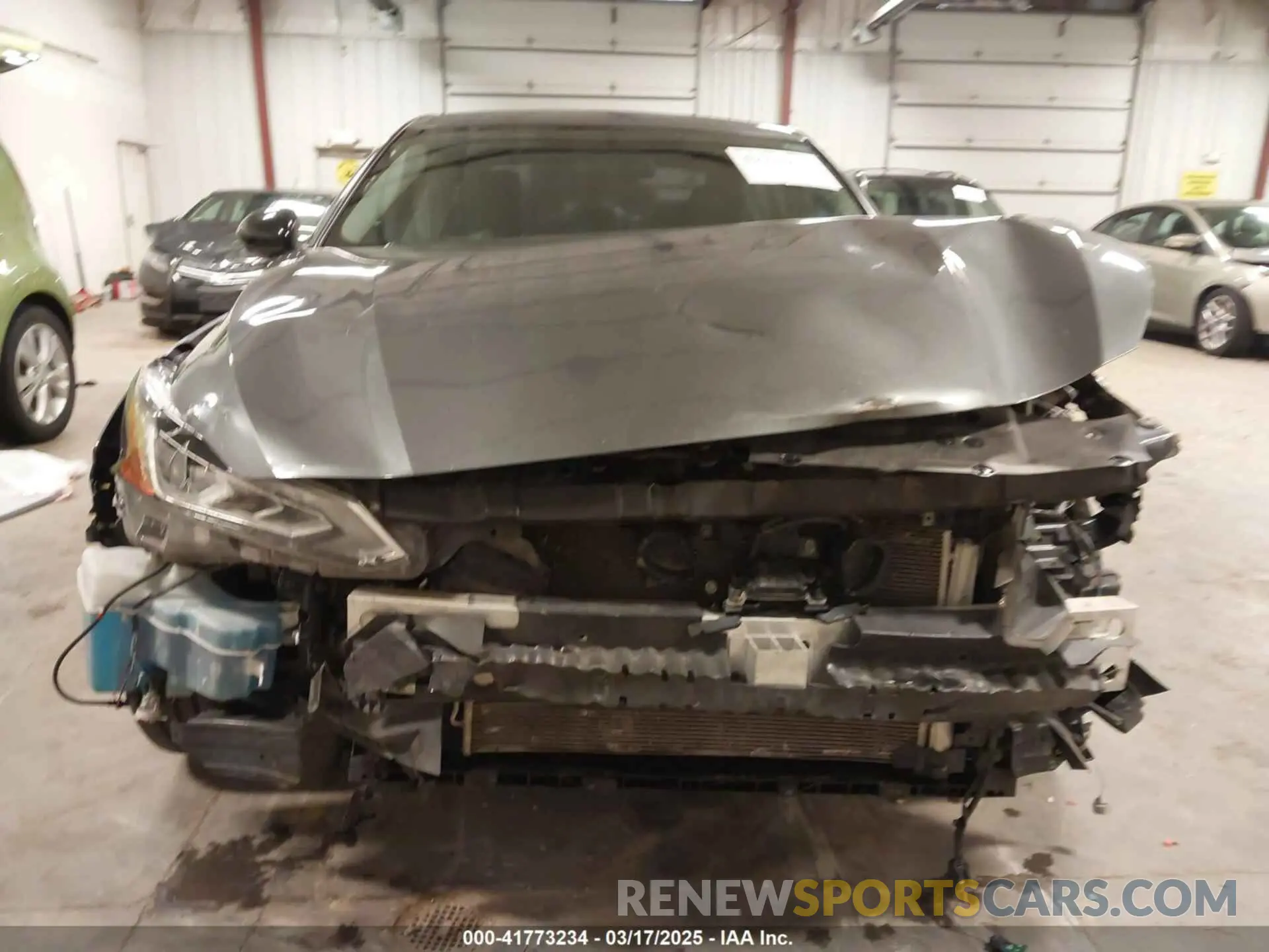 18 Photograph of a damaged car 1N4BL4CV6KC186522 NISSAN ALTIMA 2019