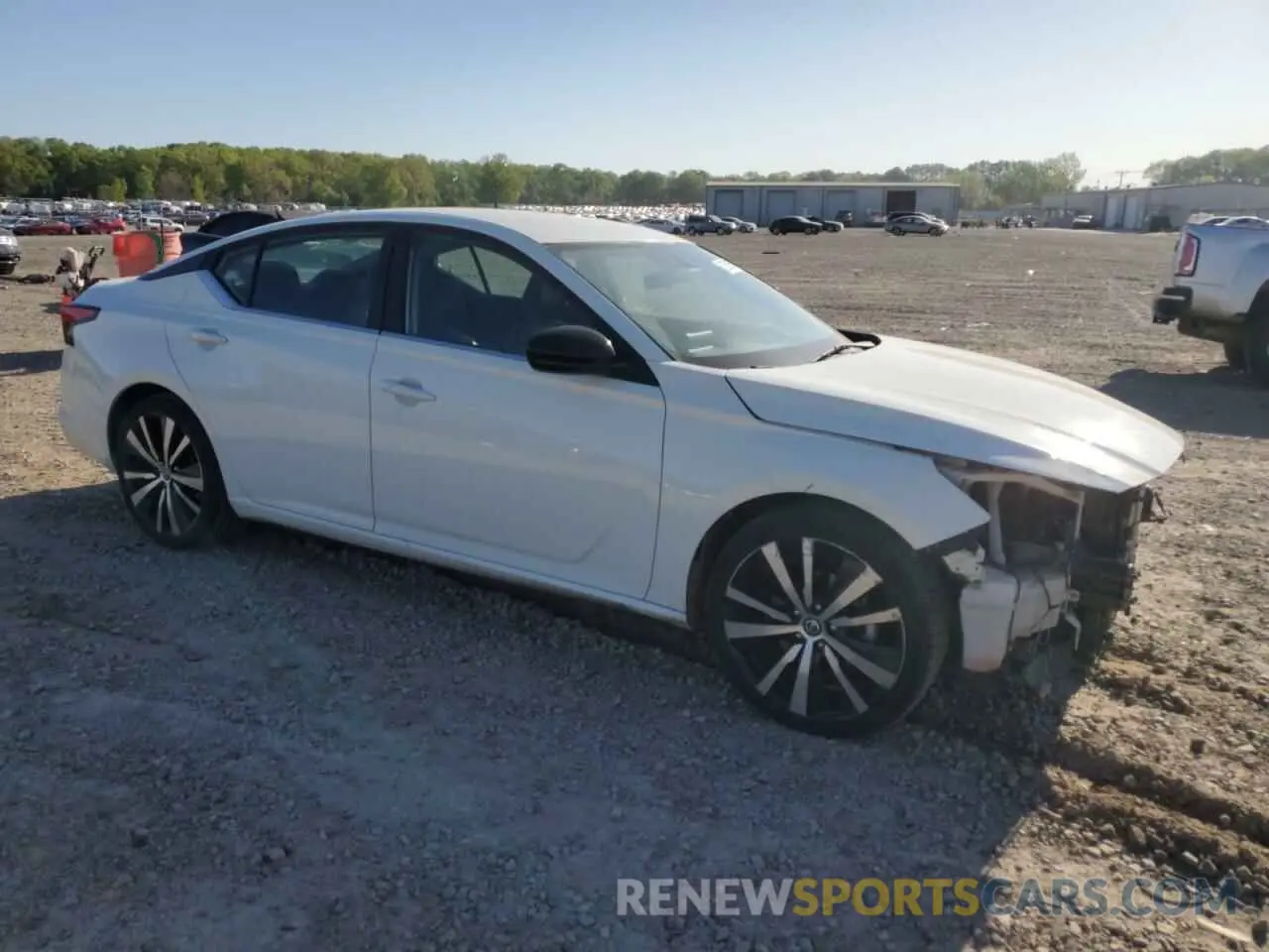 4 Photograph of a damaged car 1N4BL4CV6KC196824 NISSAN ALTIMA 2019