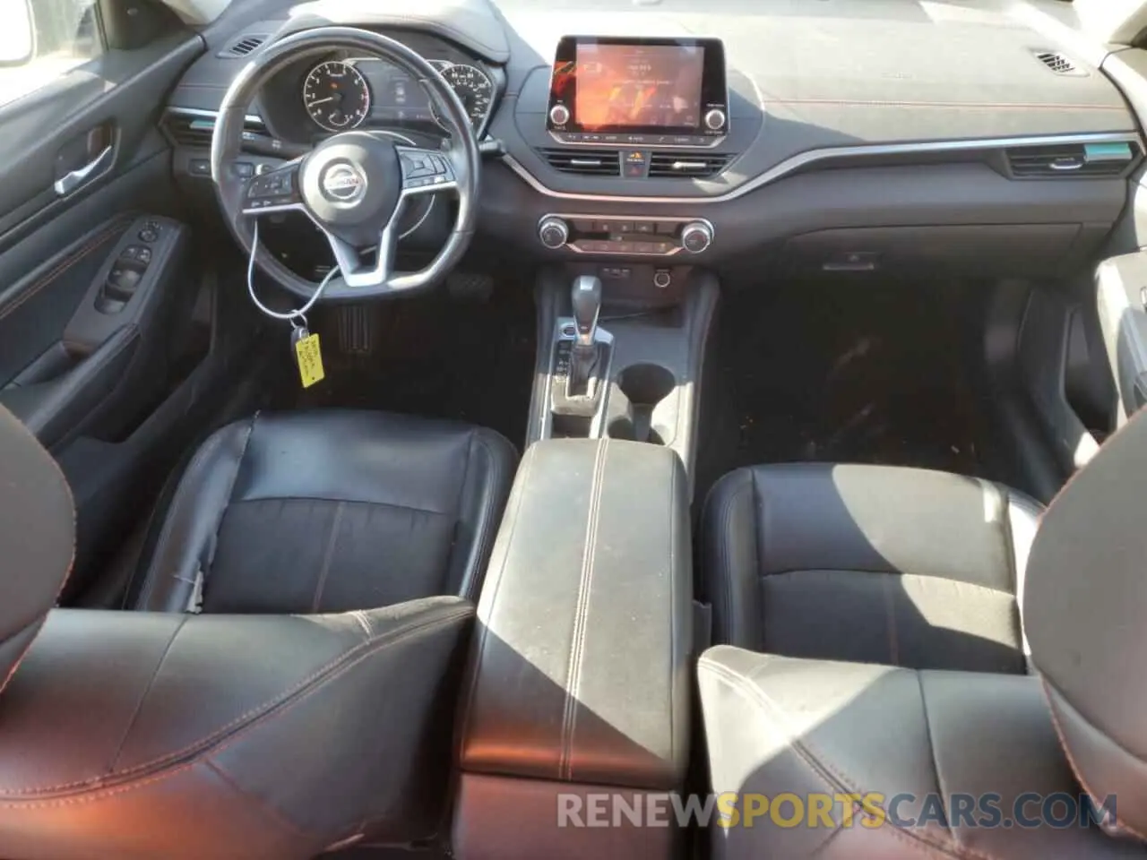 8 Photograph of a damaged car 1N4BL4CV6KC196824 NISSAN ALTIMA 2019