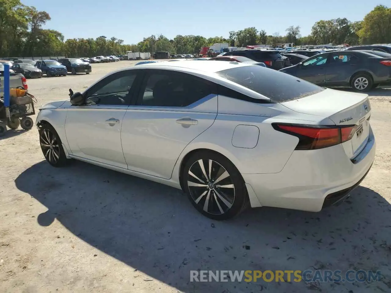 2 Photograph of a damaged car 1N4BL4CV6KC203352 NISSAN ALTIMA 2019