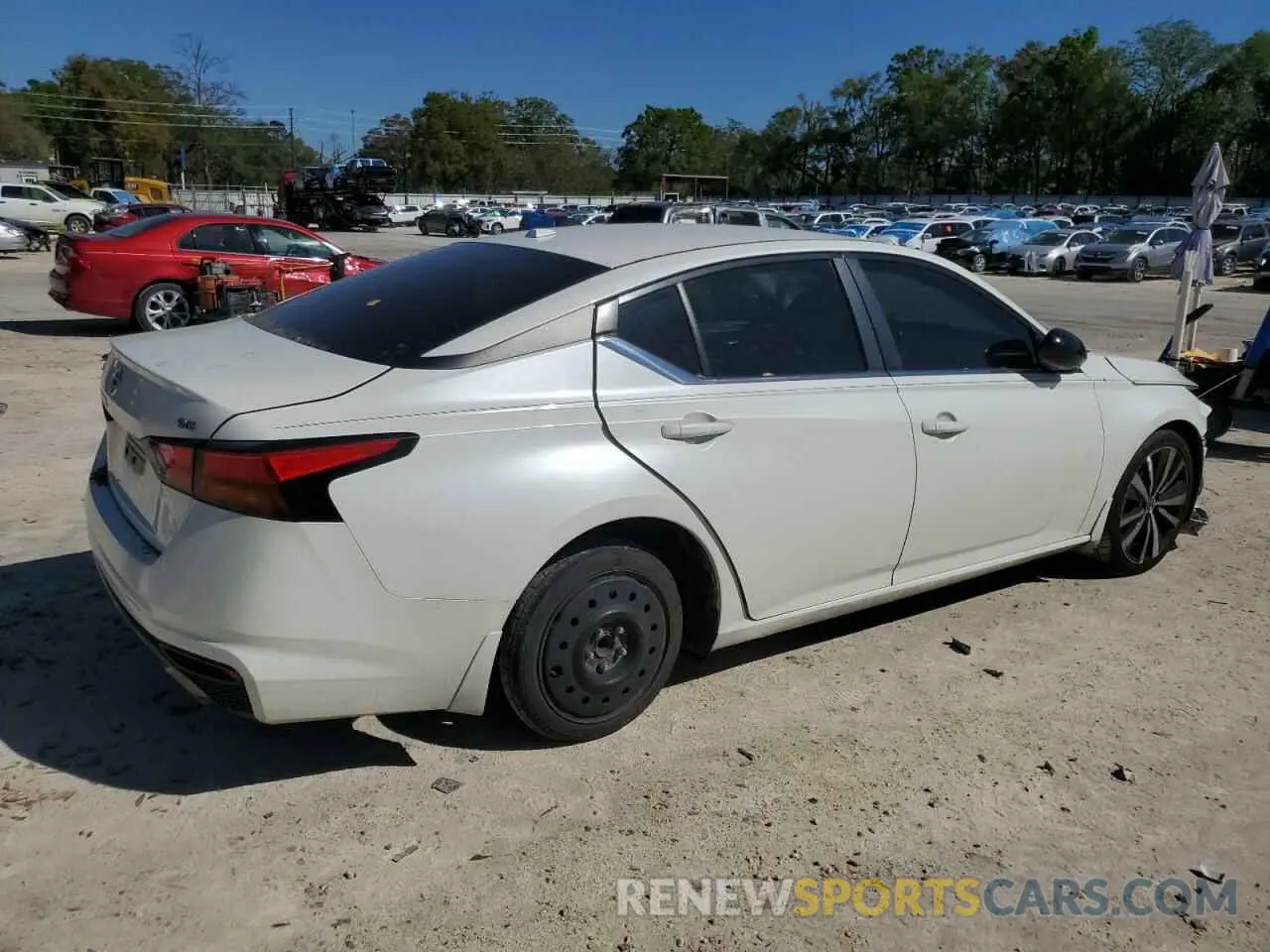 3 Photograph of a damaged car 1N4BL4CV6KC203352 NISSAN ALTIMA 2019