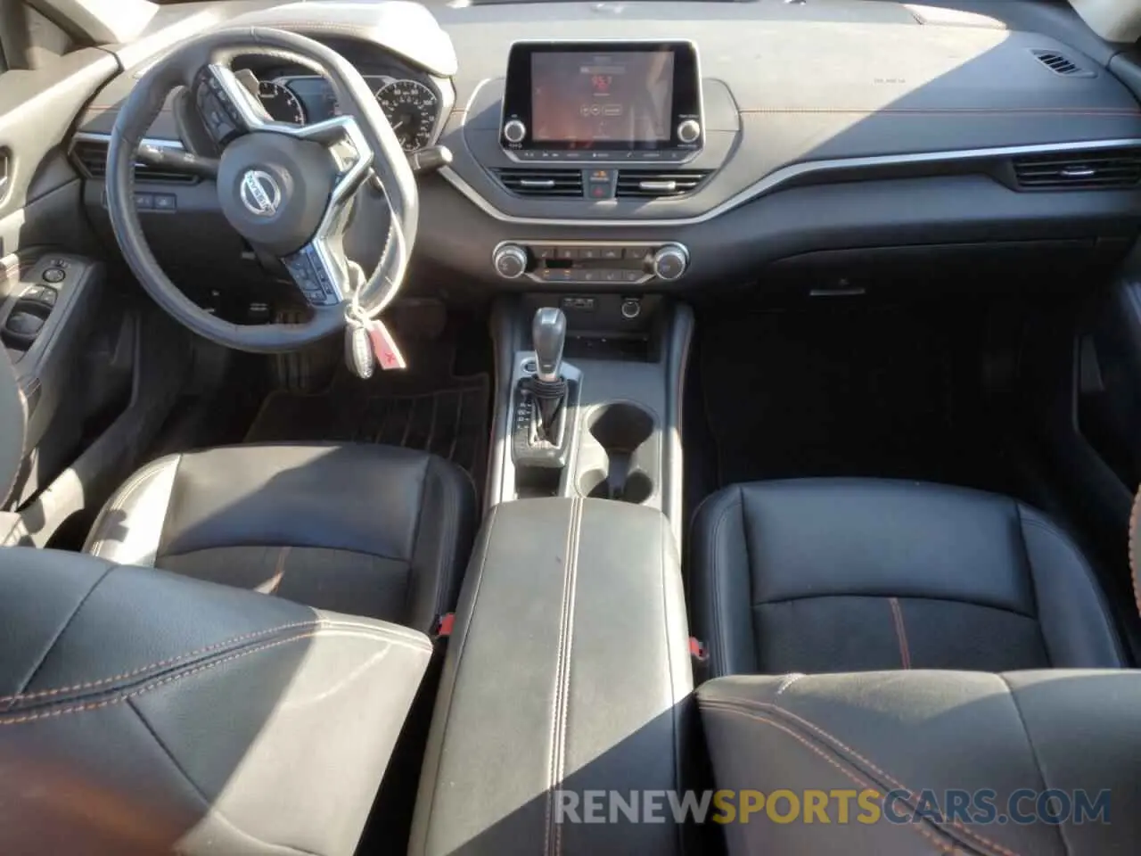 8 Photograph of a damaged car 1N4BL4CV6KC238182 NISSAN ALTIMA 2019
