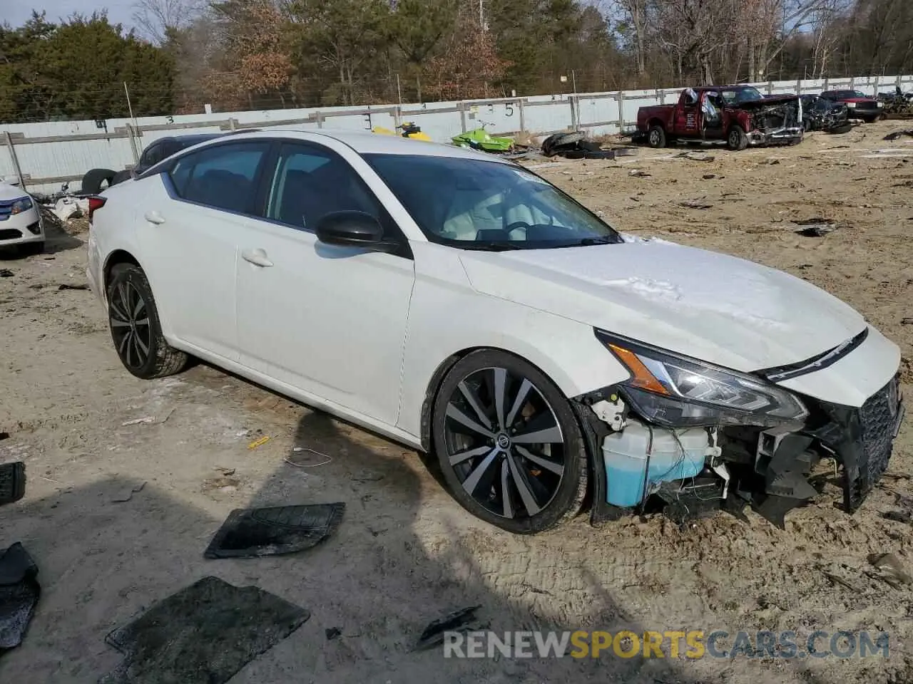 4 Photograph of a damaged car 1N4BL4CV6KC255404 NISSAN ALTIMA 2019