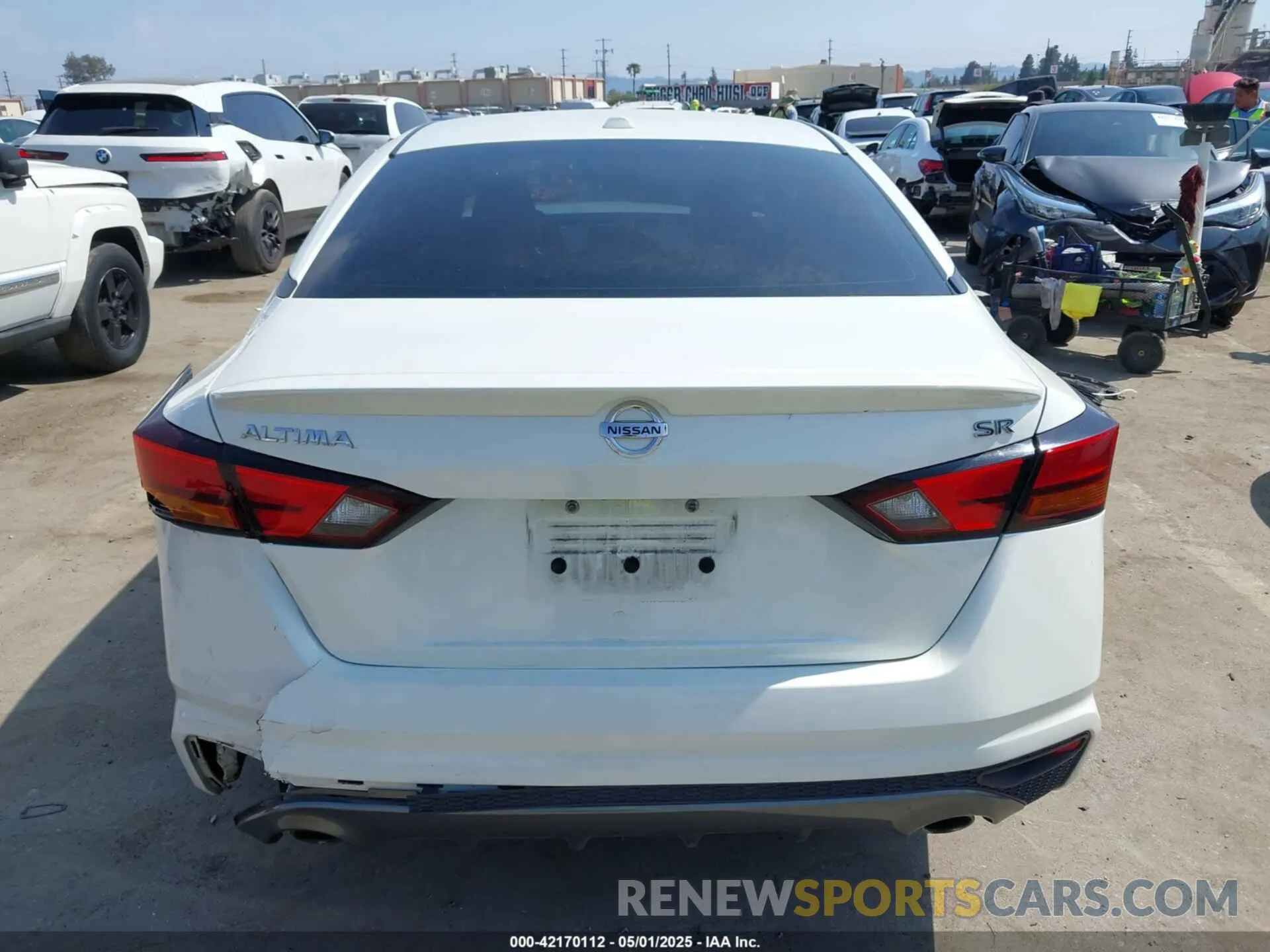 17 Photograph of a damaged car 1N4BL4CV7KC102854 NISSAN ALTIMA 2019