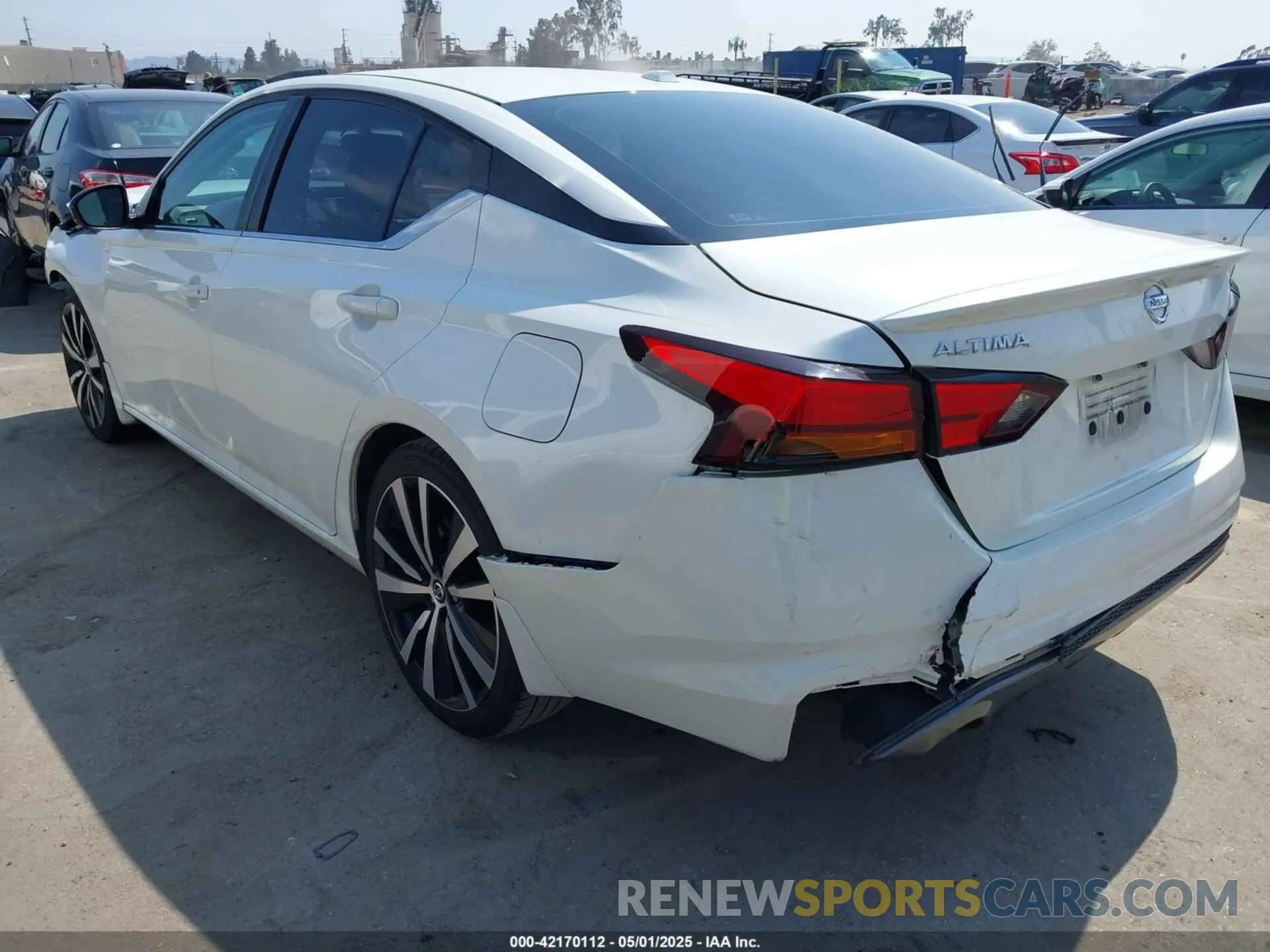 3 Photograph of a damaged car 1N4BL4CV7KC102854 NISSAN ALTIMA 2019