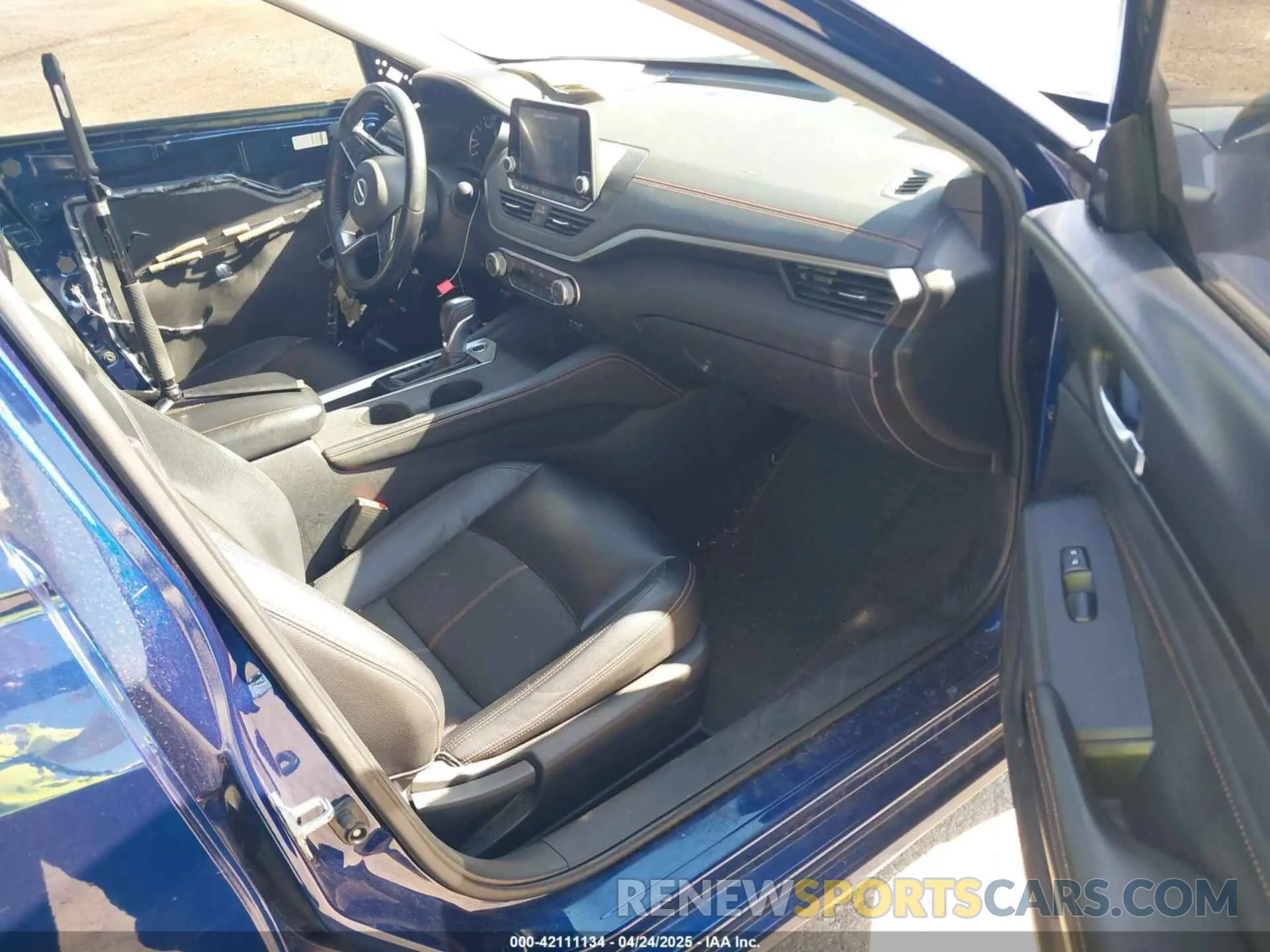 5 Photograph of a damaged car 1N4BL4CV7KC185203 NISSAN ALTIMA 2019
