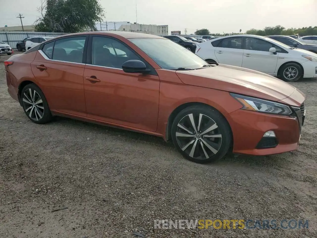 4 Photograph of a damaged car 1N4BL4CV7KC245805 NISSAN ALTIMA 2019