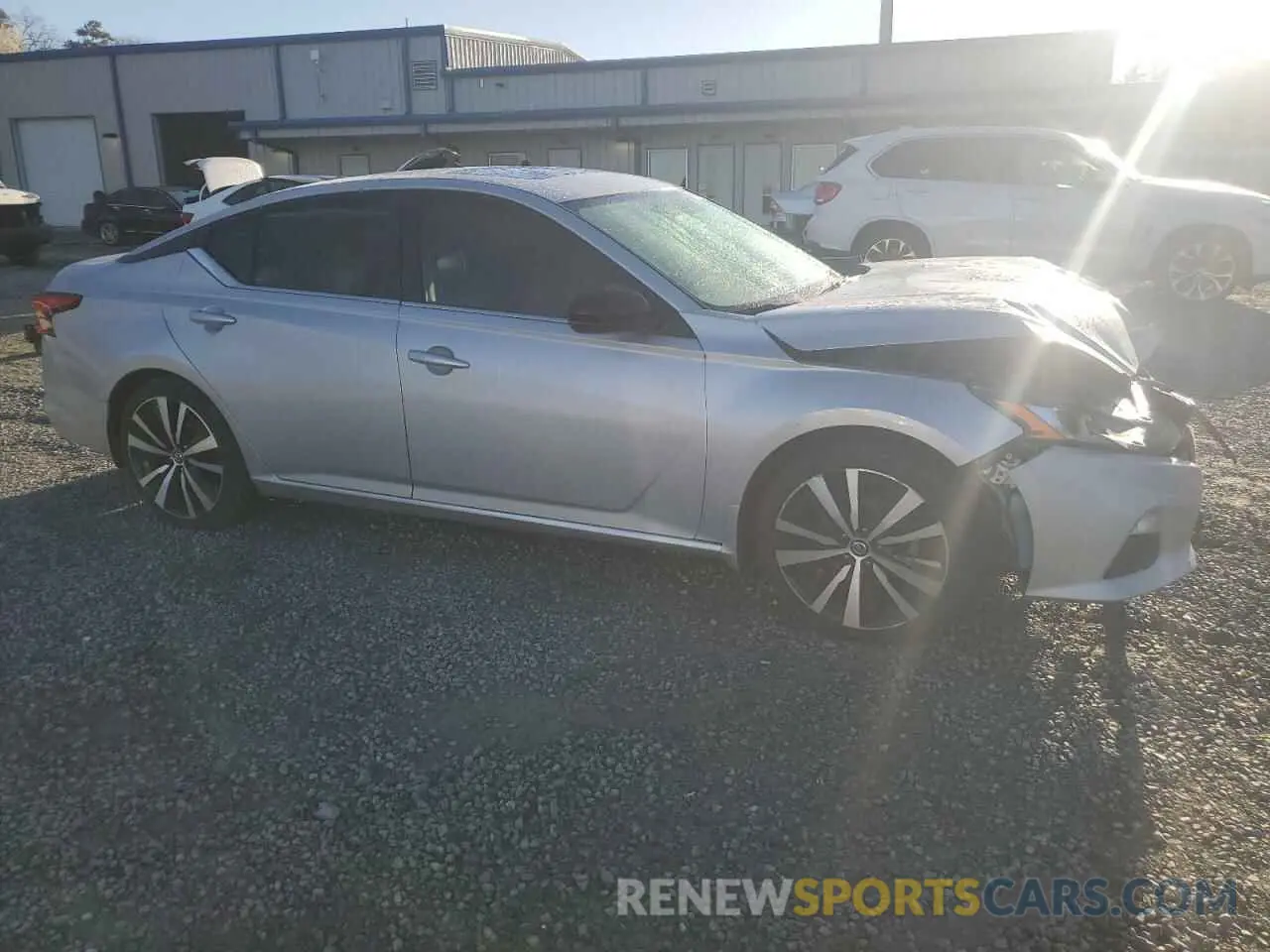 4 Photograph of a damaged car 1N4BL4CV7KN317266 NISSAN ALTIMA 2019