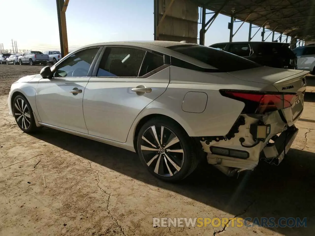 2 Photograph of a damaged car 1N4BL4CV8KC102104 NISSAN ALTIMA 2019