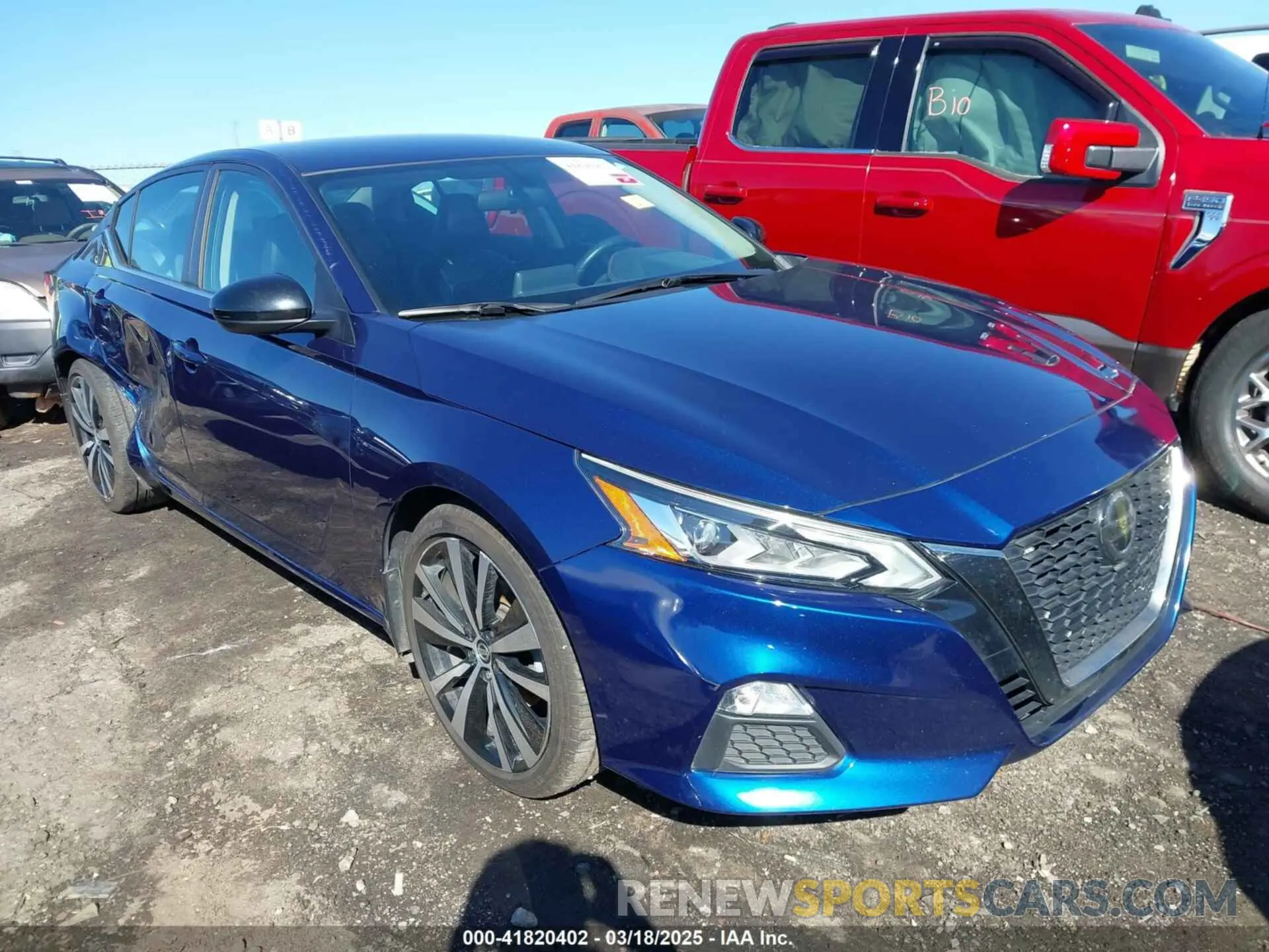 1 Photograph of a damaged car 1N4BL4CV8KC136530 NISSAN ALTIMA 2019