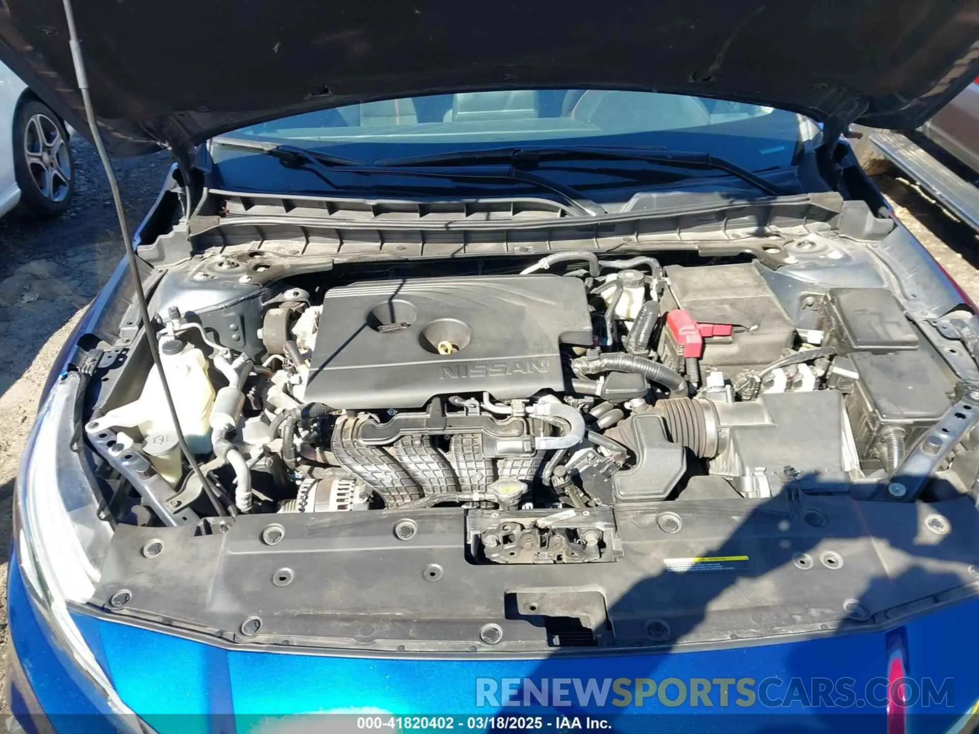 10 Photograph of a damaged car 1N4BL4CV8KC136530 NISSAN ALTIMA 2019