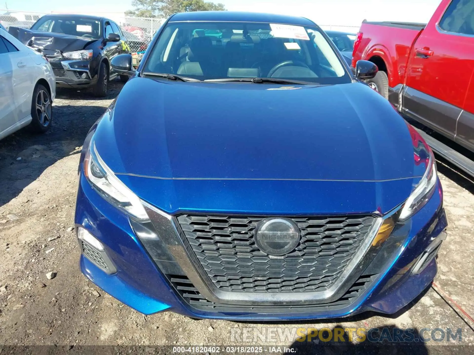 12 Photograph of a damaged car 1N4BL4CV8KC136530 NISSAN ALTIMA 2019