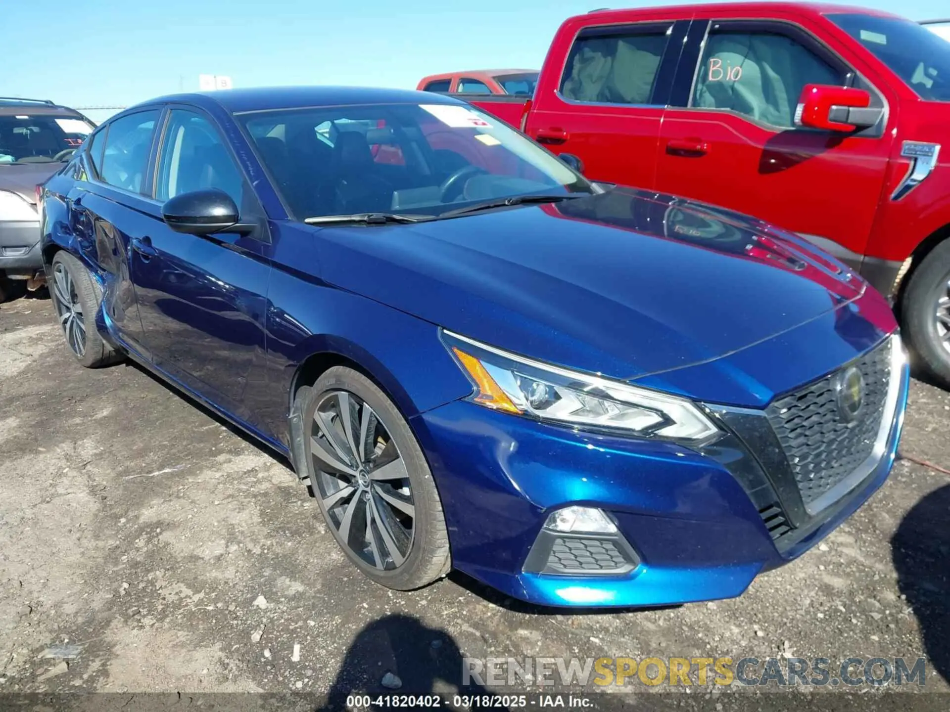 13 Photograph of a damaged car 1N4BL4CV8KC136530 NISSAN ALTIMA 2019