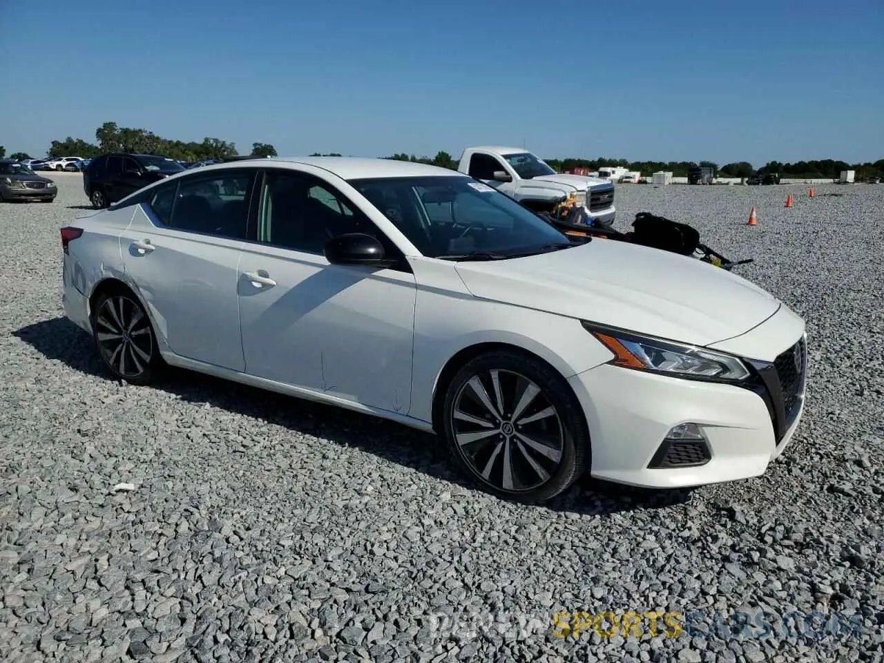 4 Photograph of a damaged car 1N4BL4CV8KC166076 NISSAN ALTIMA 2019