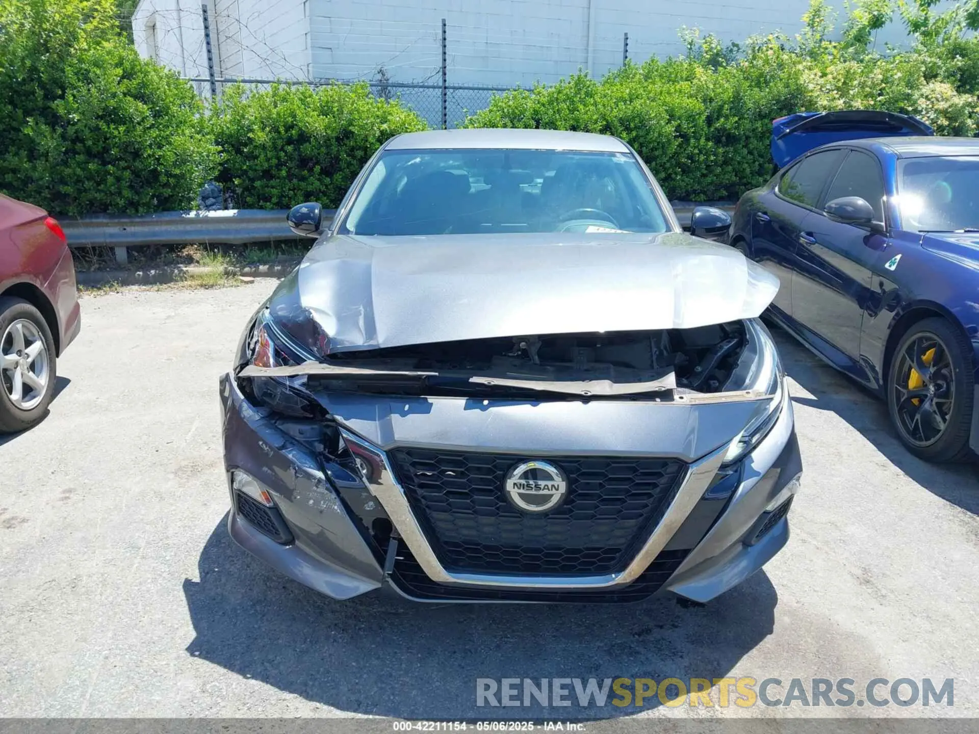 12 Photograph of a damaged car 1N4BL4CV8KC184092 NISSAN ALTIMA 2019