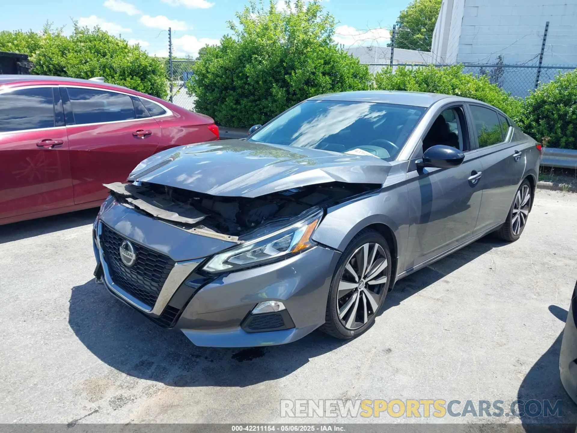 2 Photograph of a damaged car 1N4BL4CV8KC184092 NISSAN ALTIMA 2019