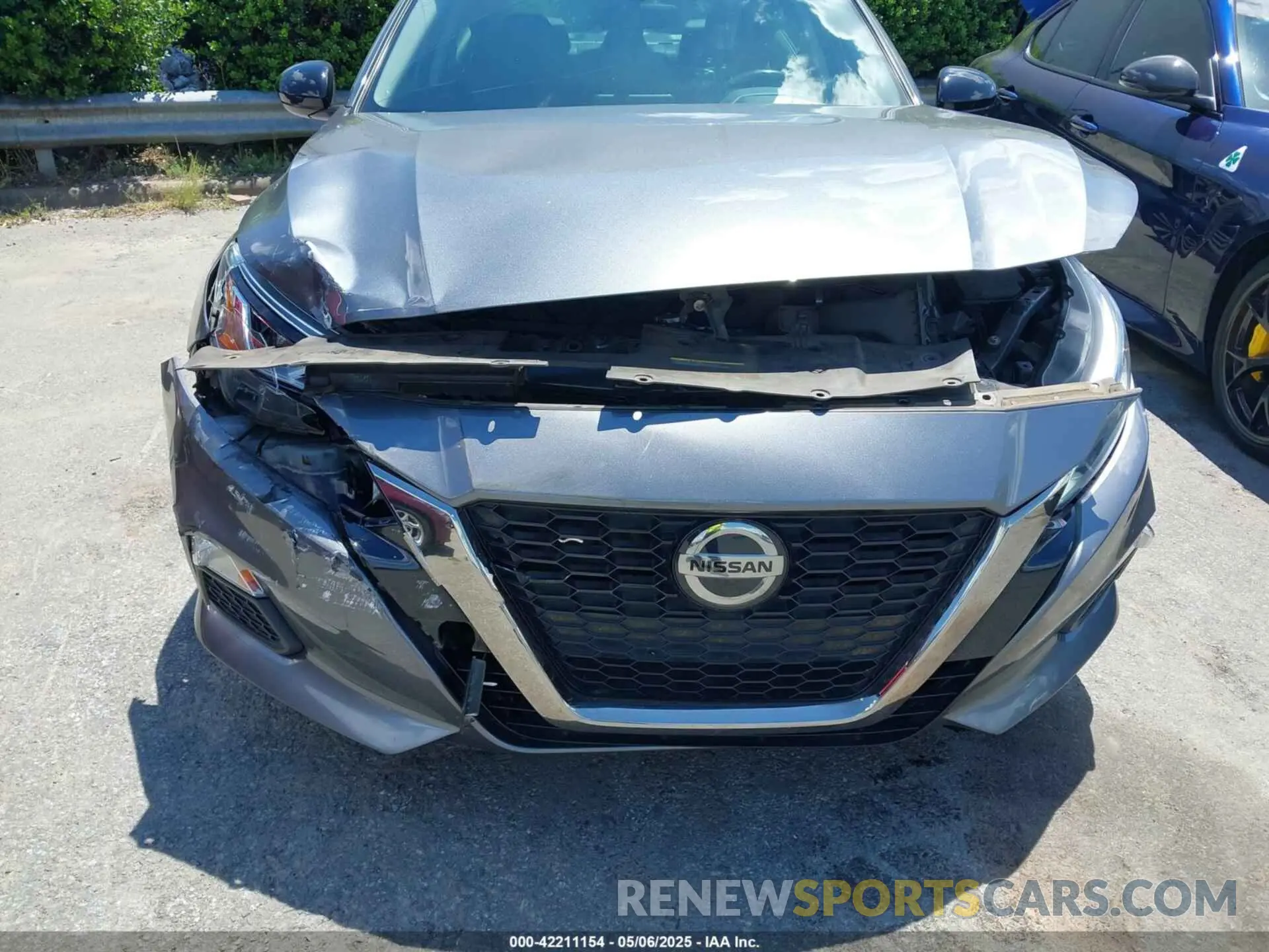 6 Photograph of a damaged car 1N4BL4CV8KC184092 NISSAN ALTIMA 2019