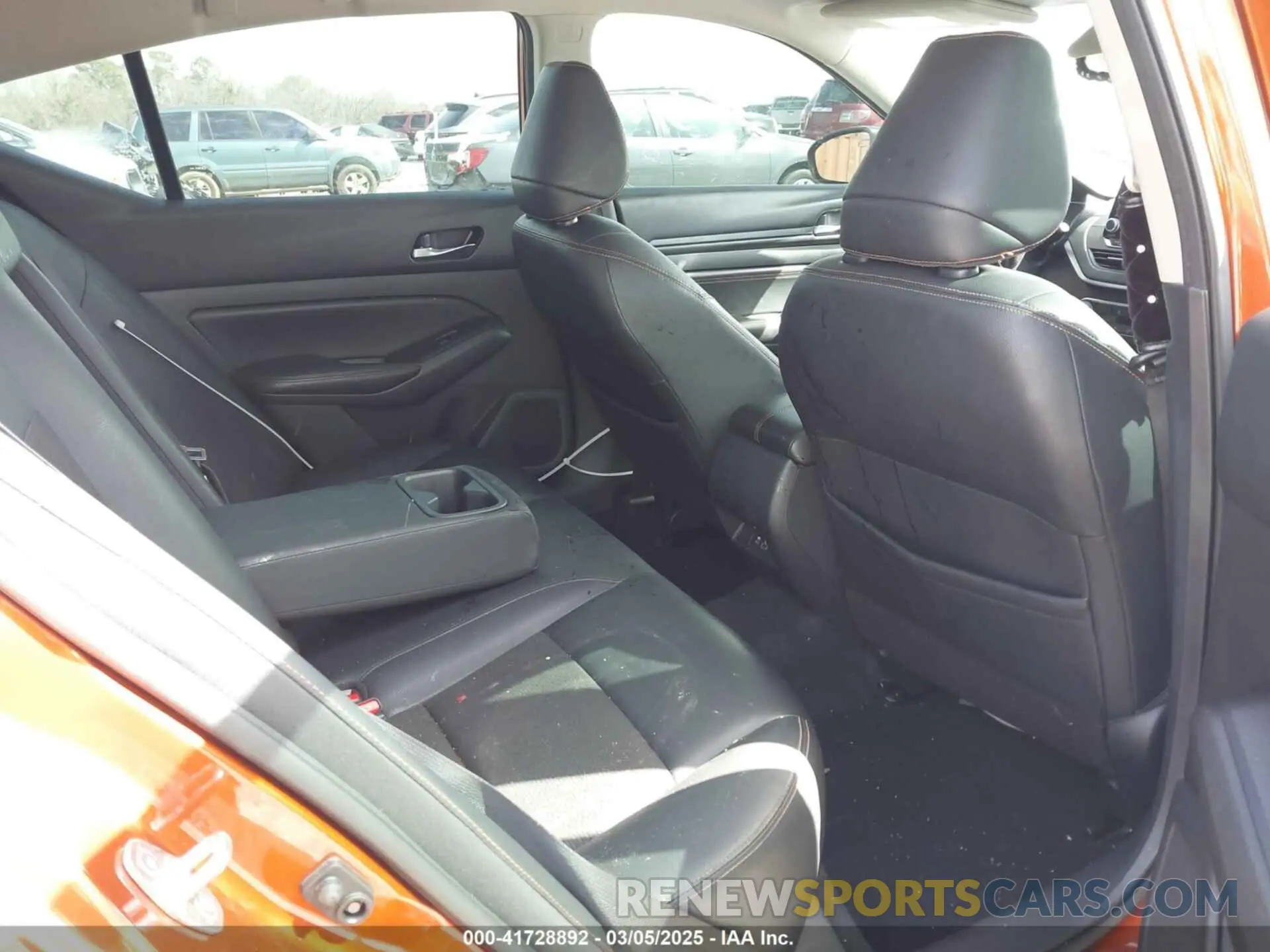 8 Photograph of a damaged car 1N4BL4CV8KC201828 NISSAN ALTIMA 2019