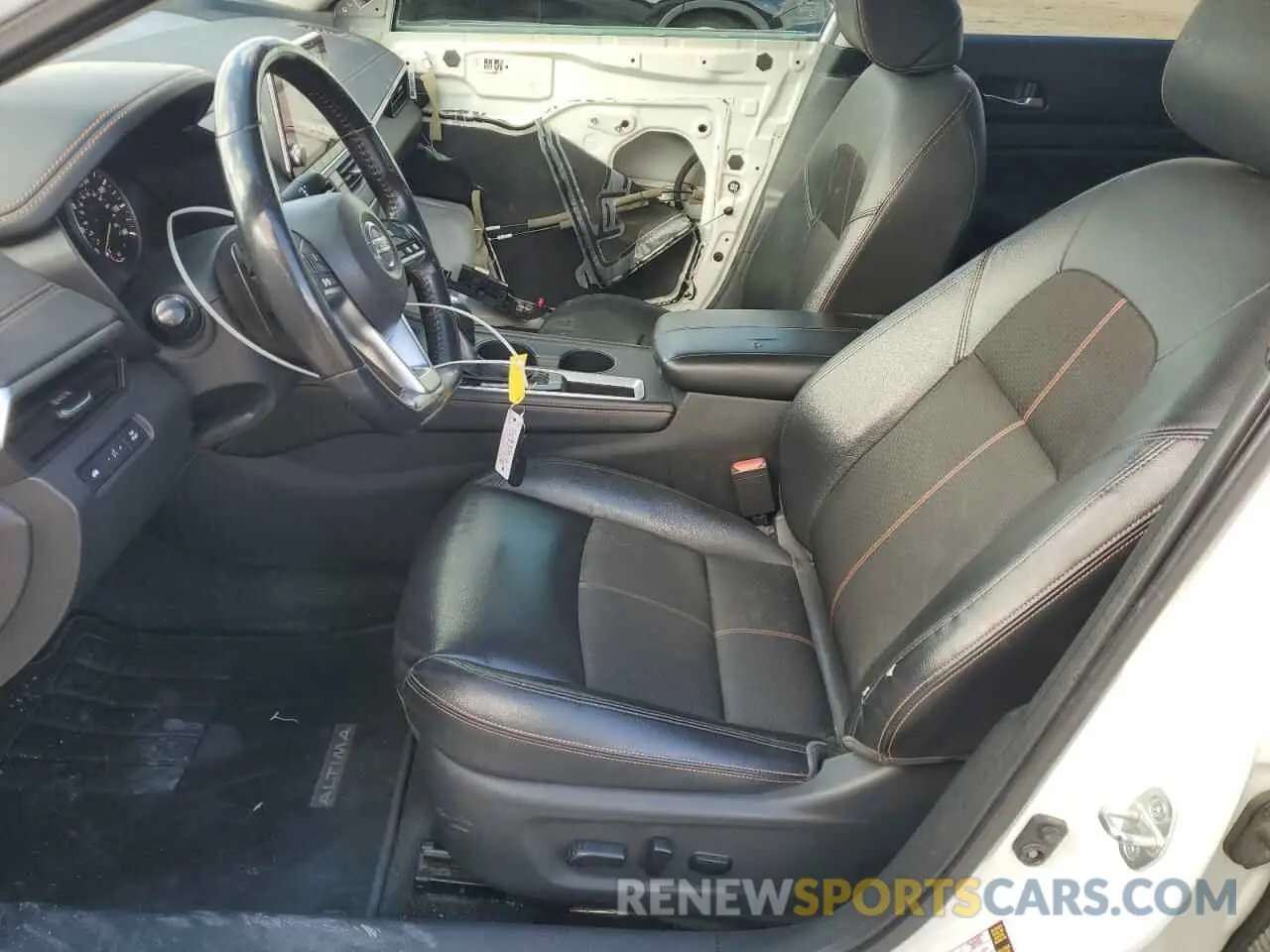 7 Photograph of a damaged car 1N4BL4CV8KC211744 NISSAN ALTIMA 2019
