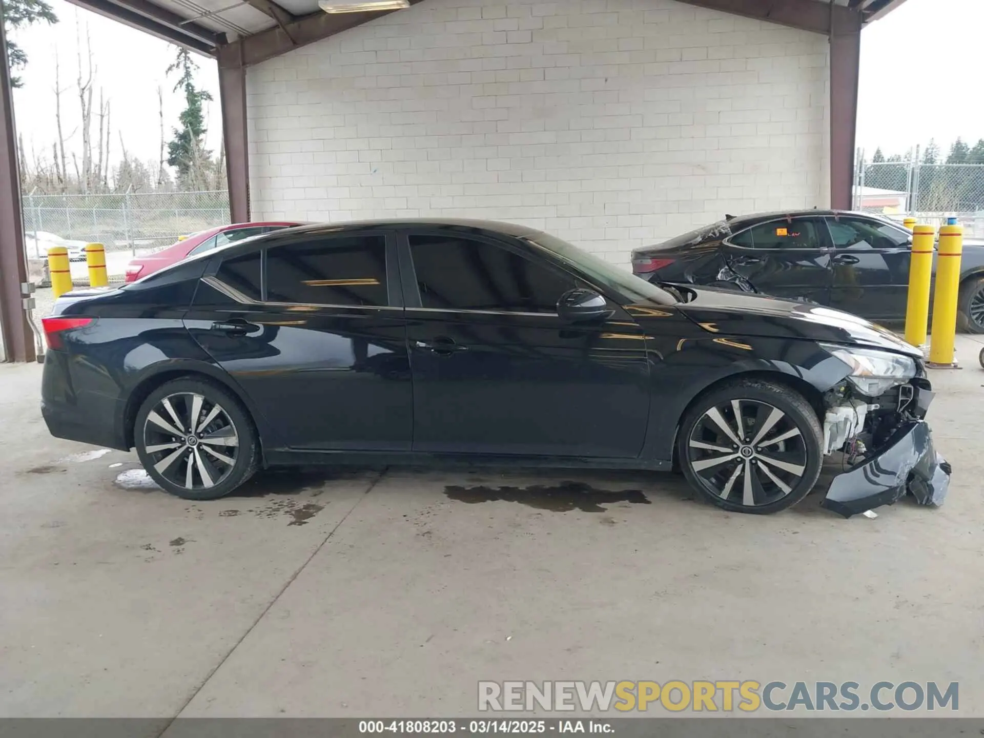 13 Photograph of a damaged car 1N4BL4CV8KC245537 NISSAN ALTIMA 2019