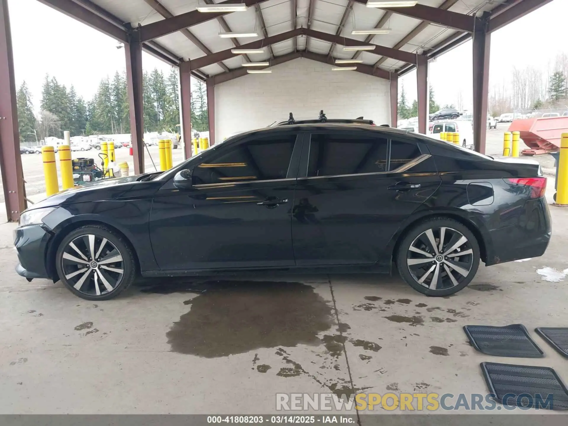 14 Photograph of a damaged car 1N4BL4CV8KC245537 NISSAN ALTIMA 2019