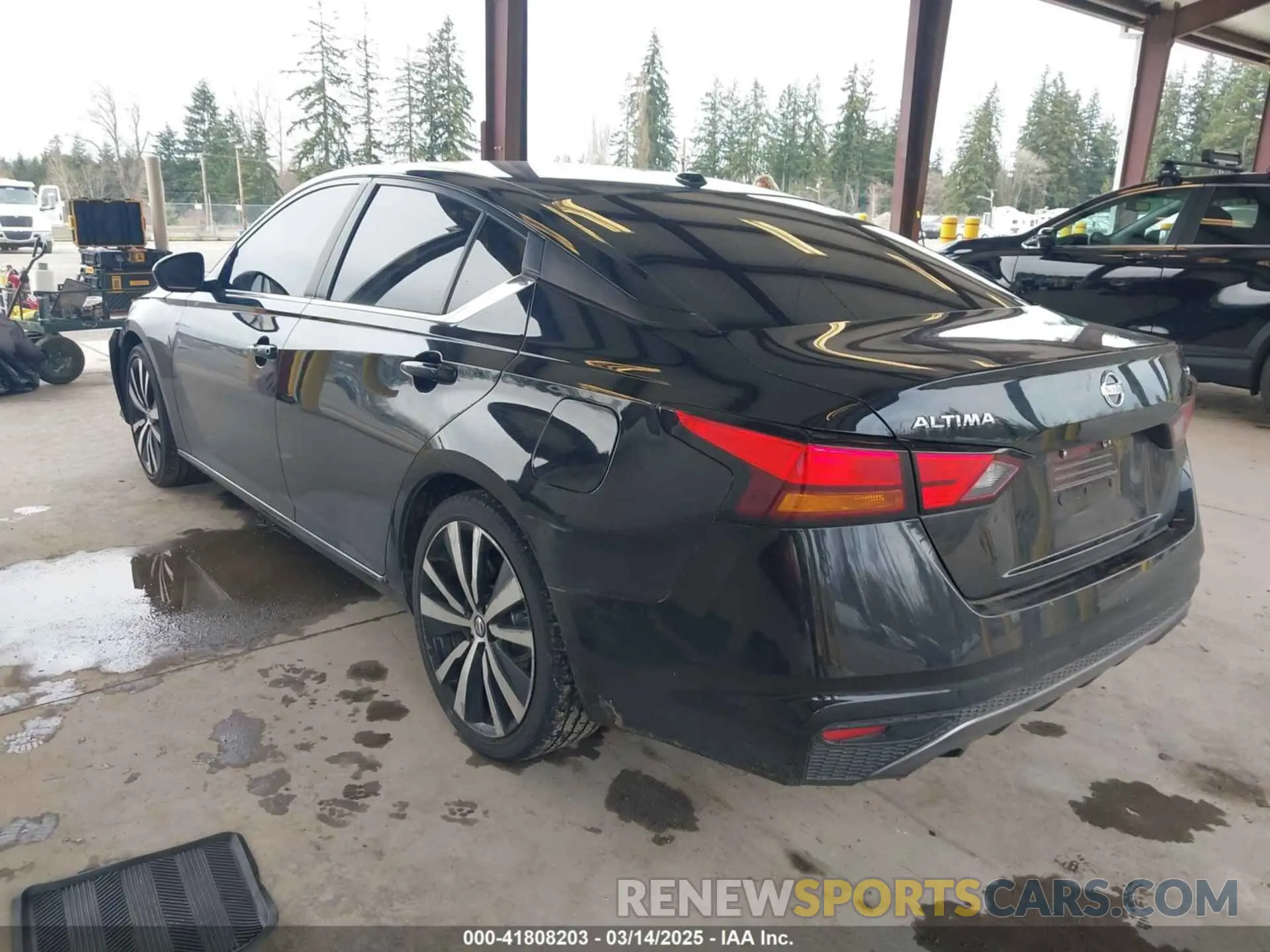 3 Photograph of a damaged car 1N4BL4CV8KC245537 NISSAN ALTIMA 2019