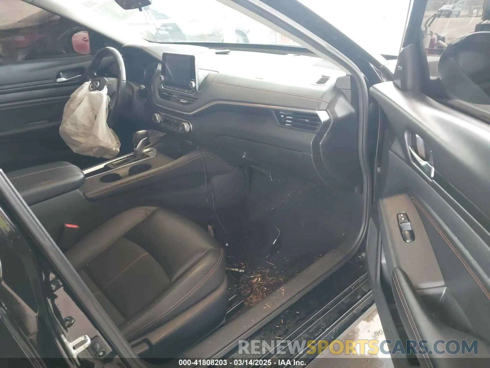 5 Photograph of a damaged car 1N4BL4CV8KC245537 NISSAN ALTIMA 2019