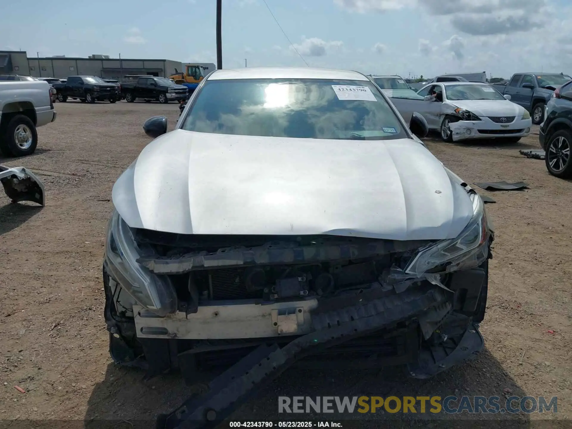 13 Photograph of a damaged car 1N4BL4CV9KC129067 NISSAN ALTIMA 2019