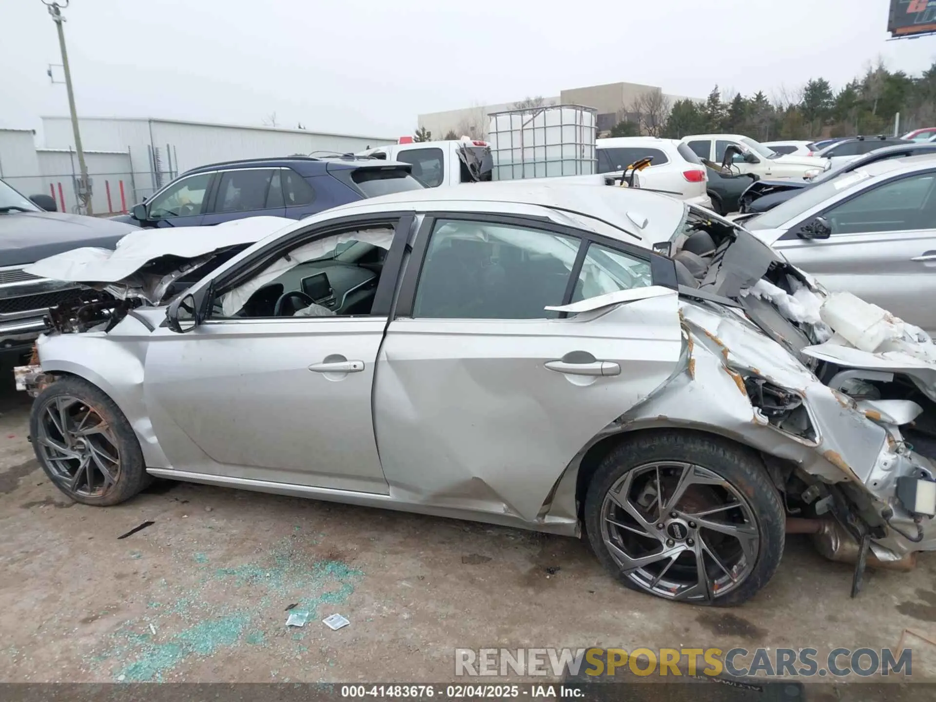 14 Photograph of a damaged car 1N4BL4CV9KC146676 NISSAN ALTIMA 2019
