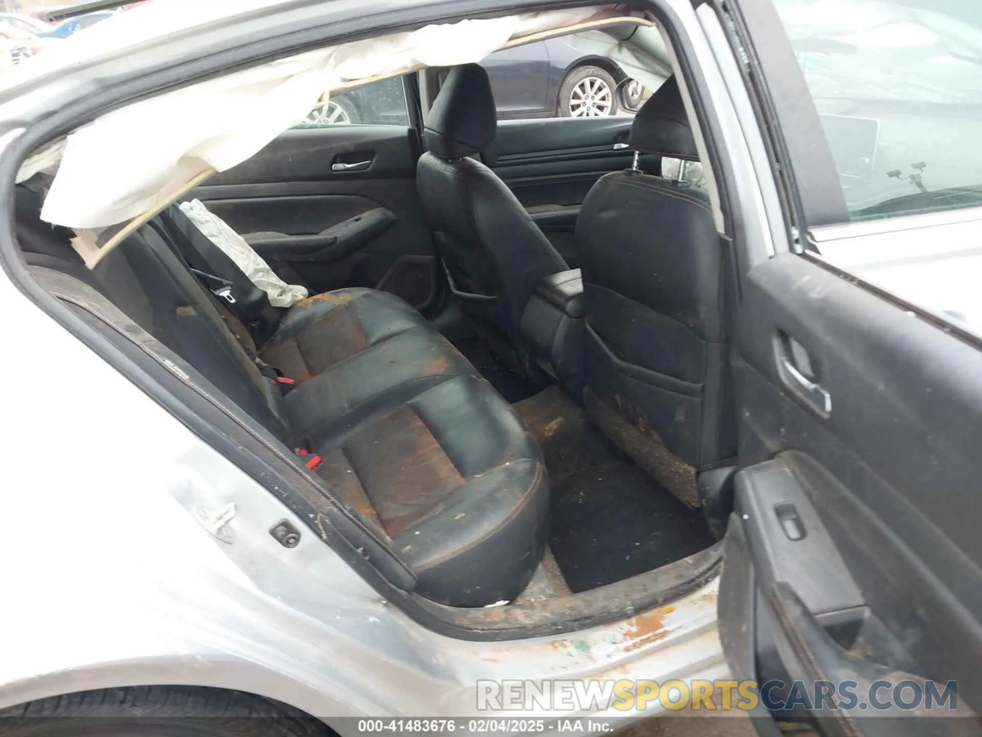 8 Photograph of a damaged car 1N4BL4CV9KC146676 NISSAN ALTIMA 2019