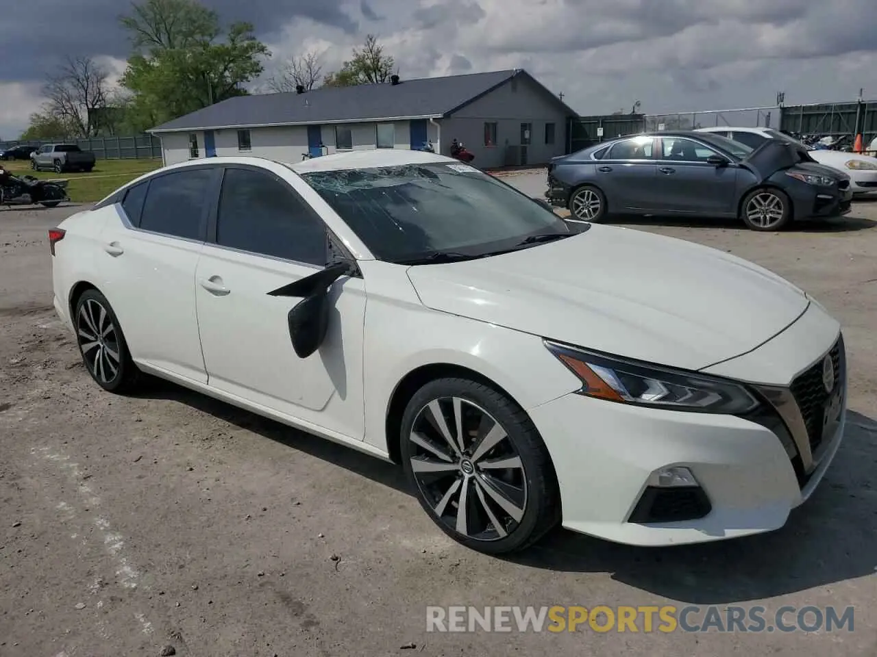 4 Photograph of a damaged car 1N4BL4CV9KC250388 NISSAN ALTIMA 2019