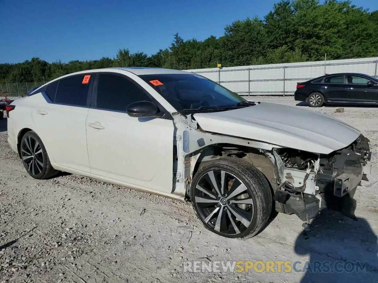 4 Photograph of a damaged car 1N4BL4CV9KN315292 NISSAN ALTIMA 2019