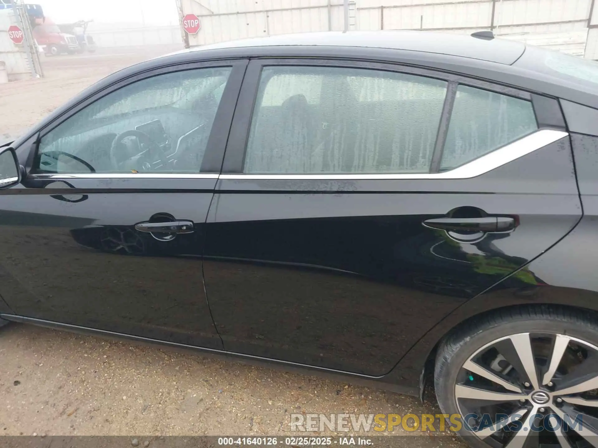 15 Photograph of a damaged car 1N4BL4CV9KN323456 NISSAN ALTIMA 2019