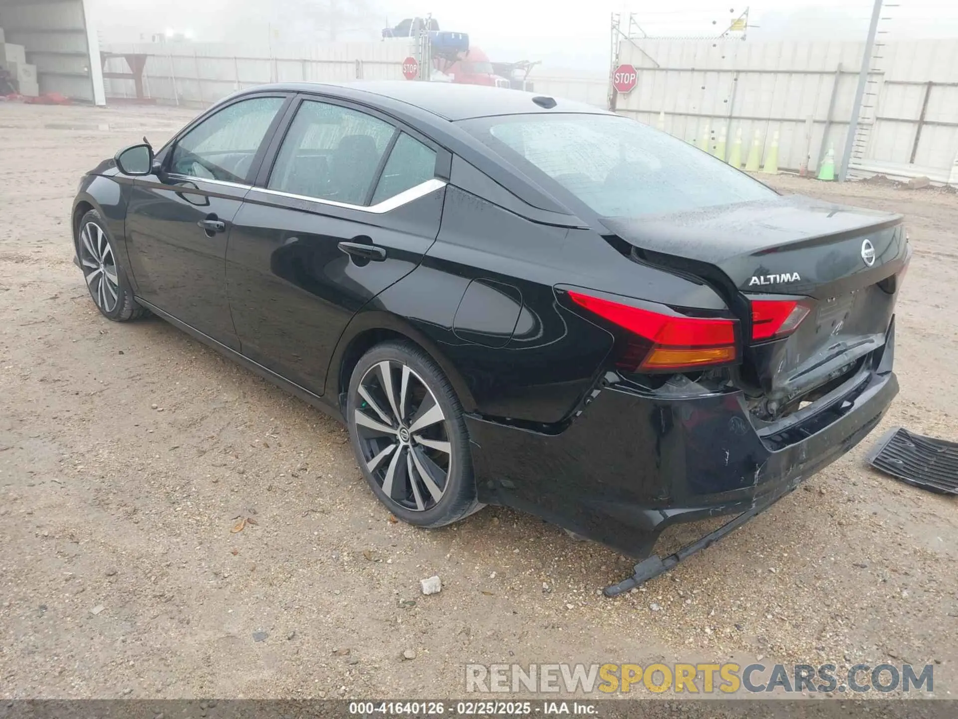 3 Photograph of a damaged car 1N4BL4CV9KN323456 NISSAN ALTIMA 2019