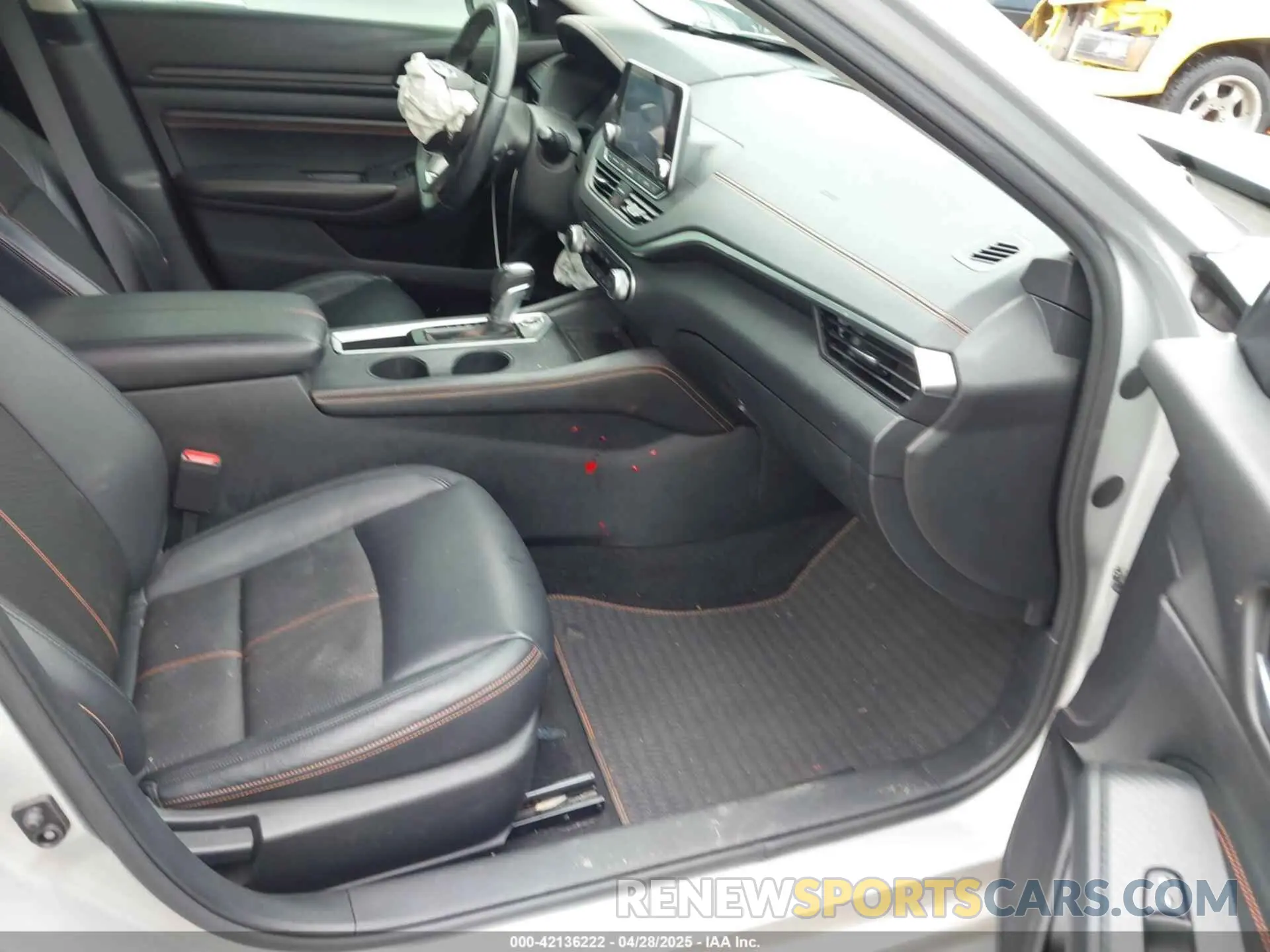 5 Photograph of a damaged car 1N4BL4CVXKC104002 NISSAN ALTIMA 2019