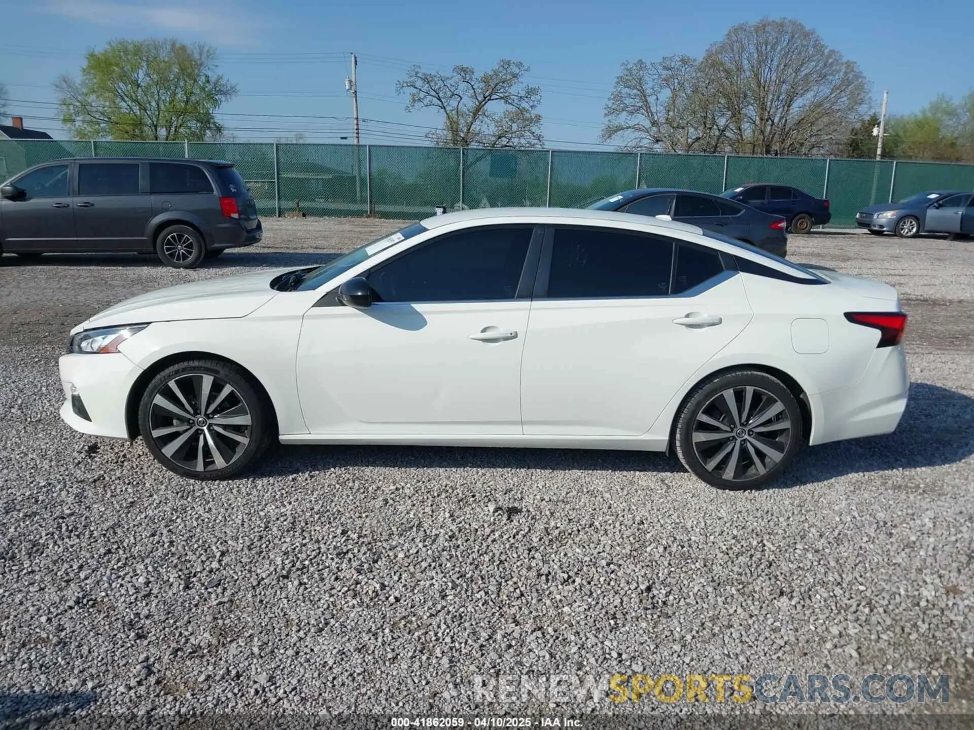 14 Photograph of a damaged car 1N4BL4CVXKC109359 NISSAN ALTIMA 2019
