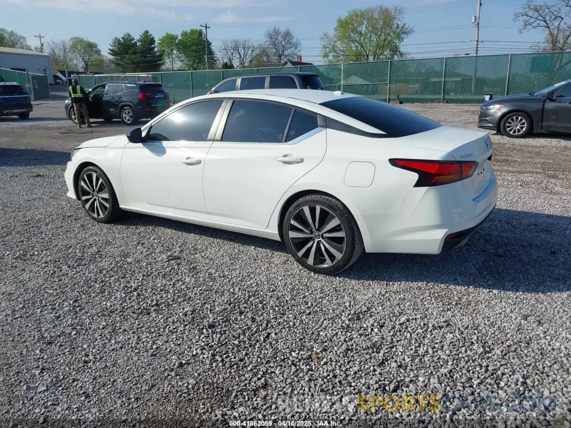 3 Photograph of a damaged car 1N4BL4CVXKC109359 NISSAN ALTIMA 2019
