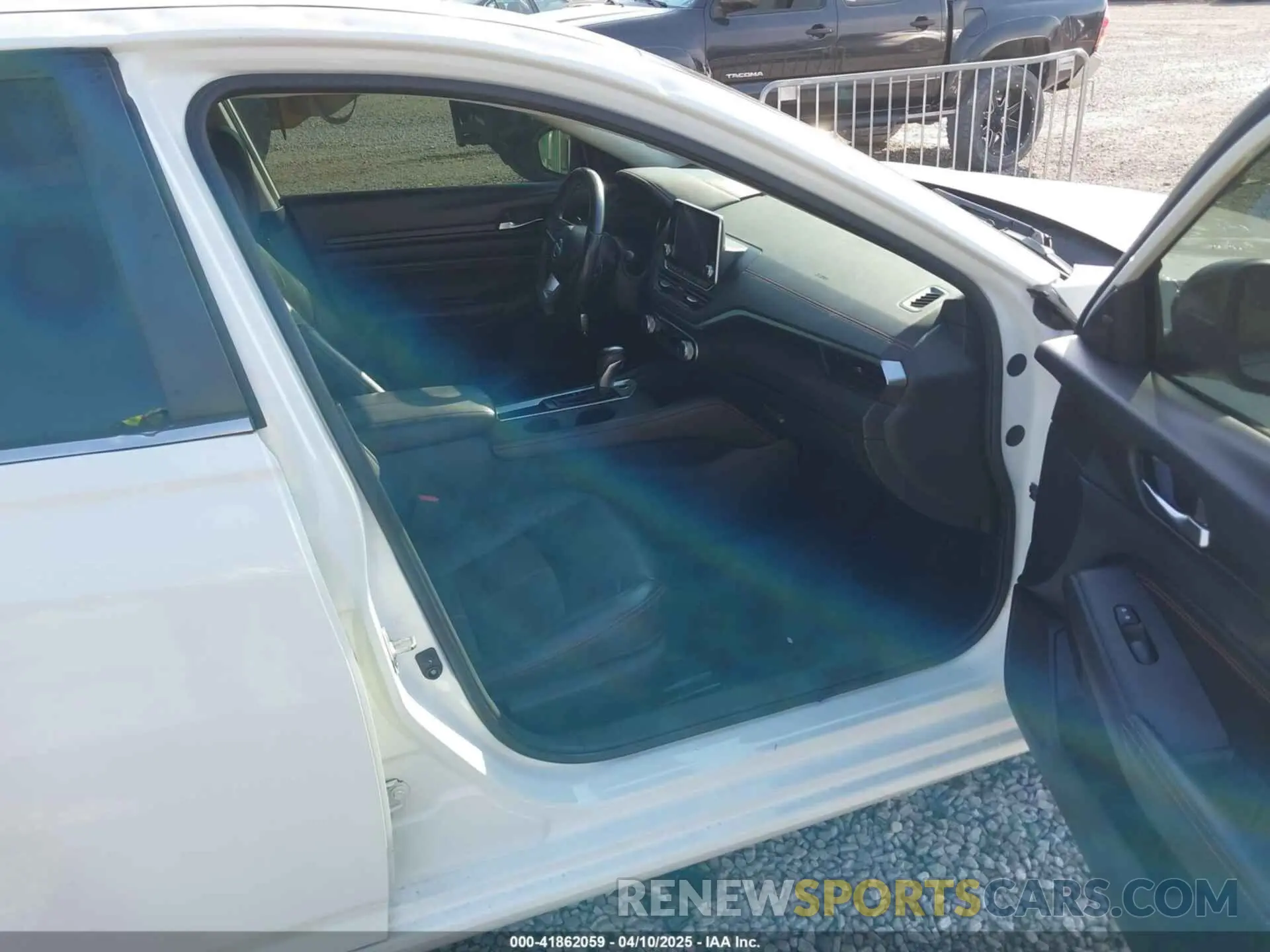 5 Photograph of a damaged car 1N4BL4CVXKC109359 NISSAN ALTIMA 2019