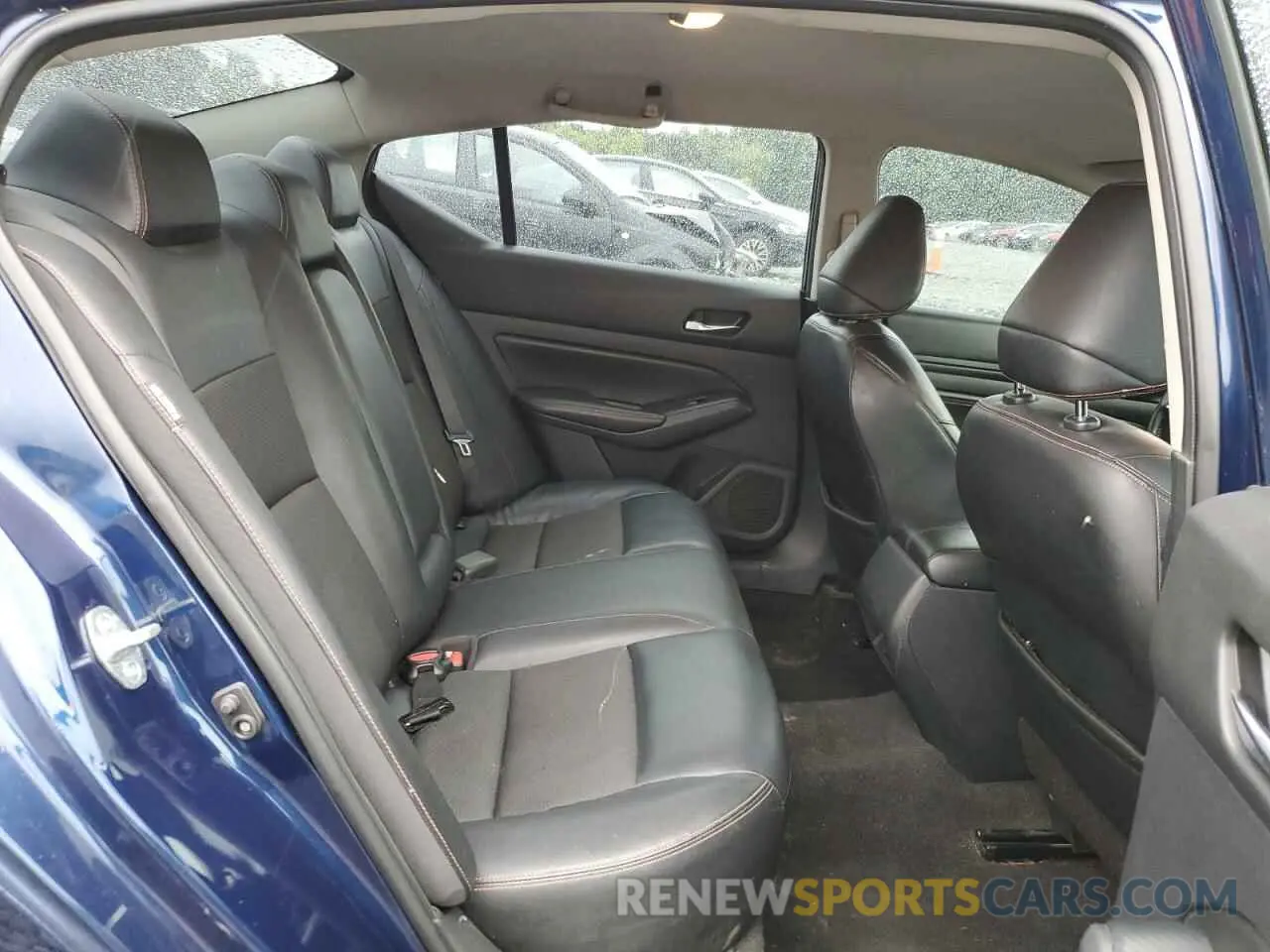 10 Photograph of a damaged car 1N4BL4CVXKC110379 NISSAN ALTIMA 2019