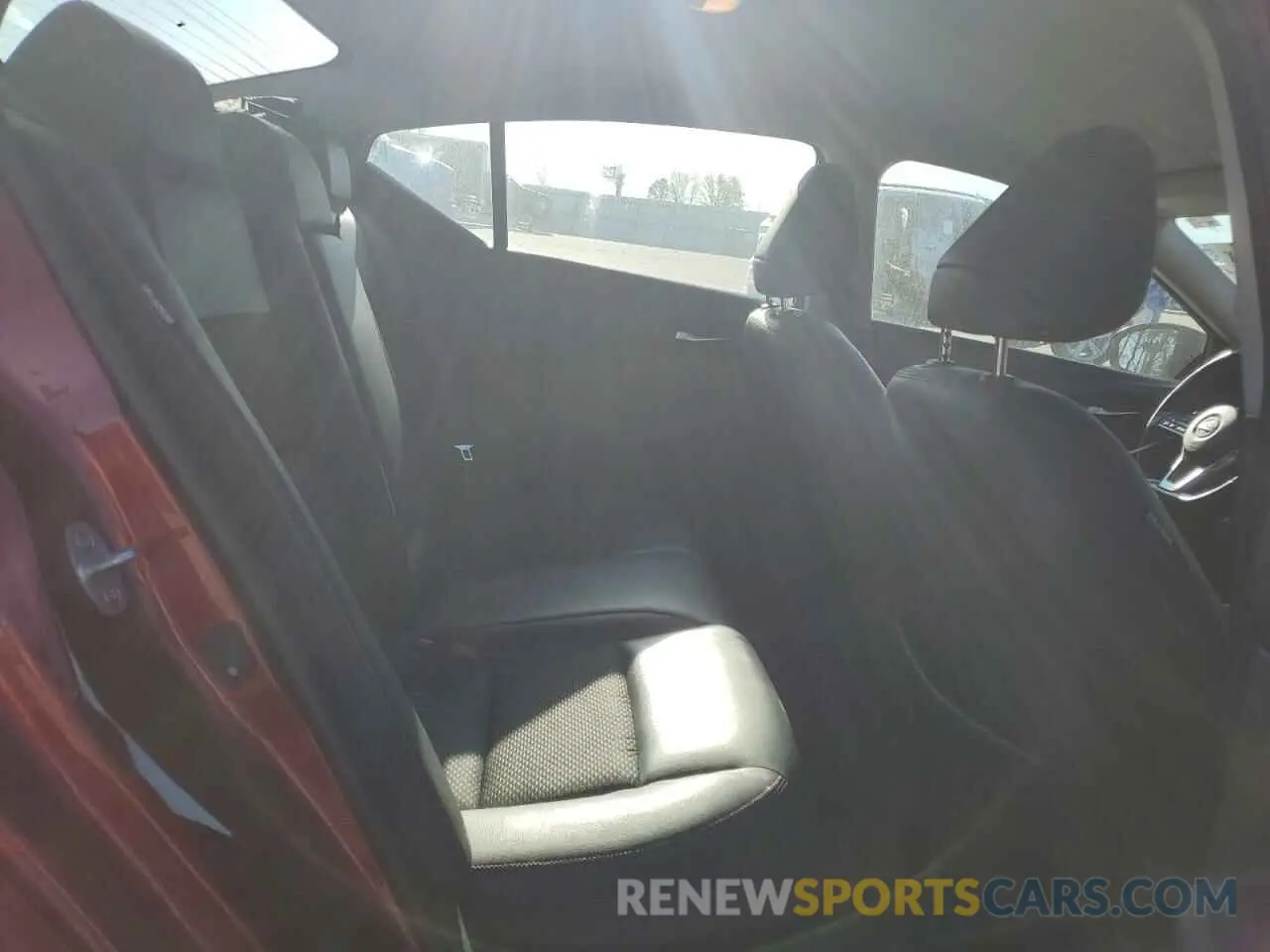 10 Photograph of a damaged car 1N4BL4CVXKC116084 NISSAN ALTIMA 2019