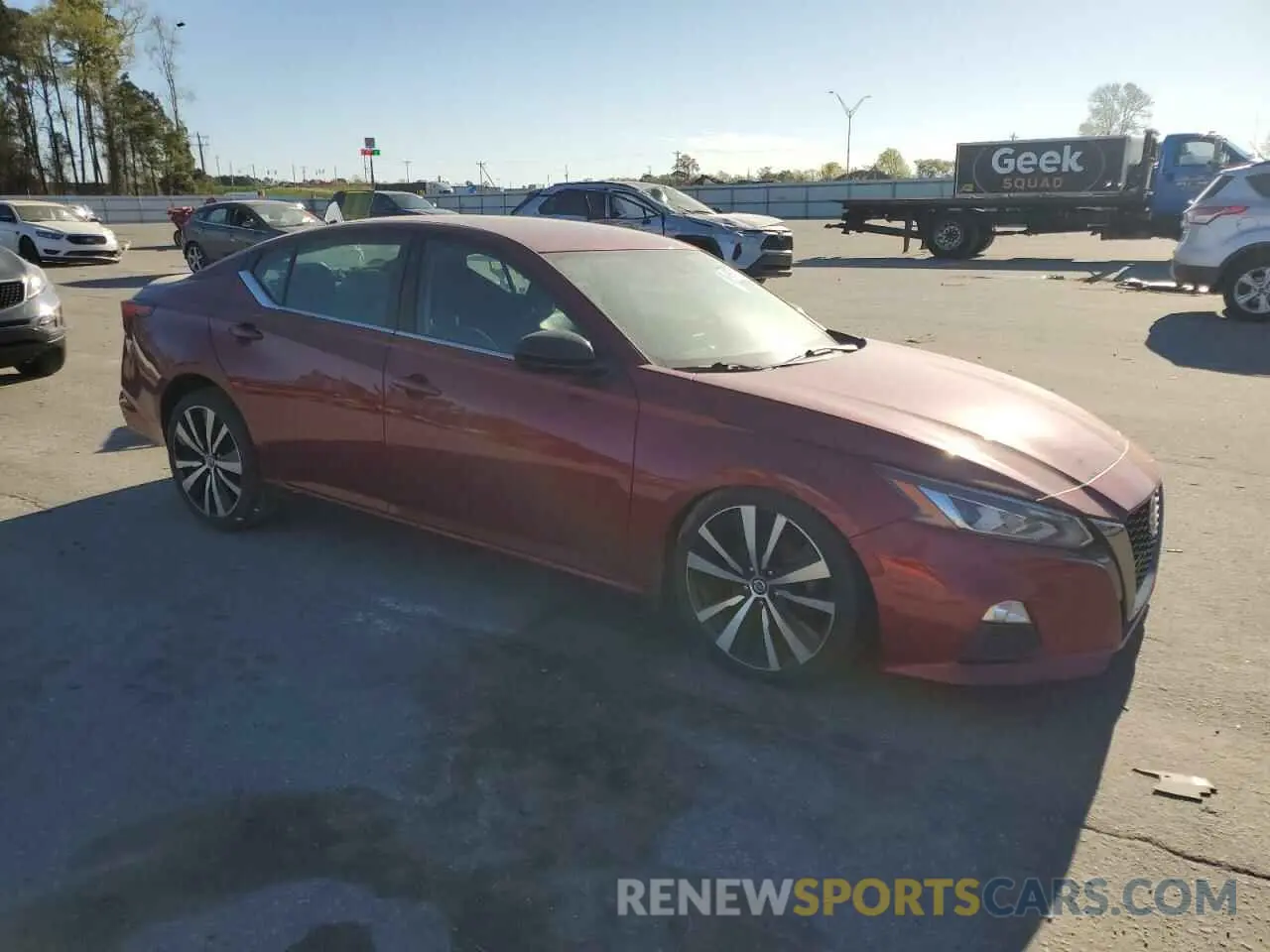 4 Photograph of a damaged car 1N4BL4CVXKC116084 NISSAN ALTIMA 2019