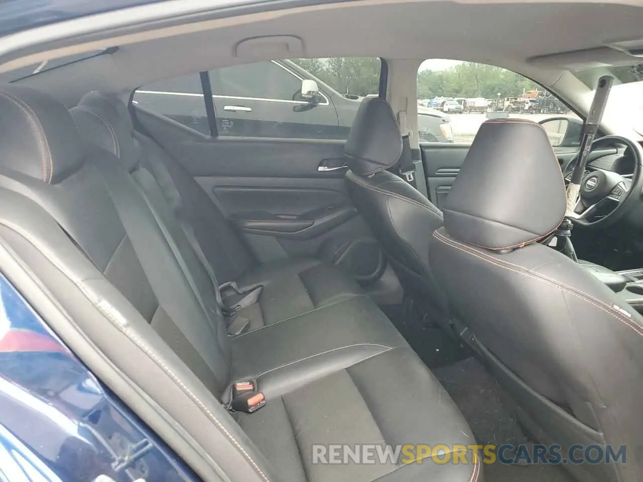 10 Photograph of a damaged car 1N4BL4CVXKC157220 NISSAN ALTIMA 2019