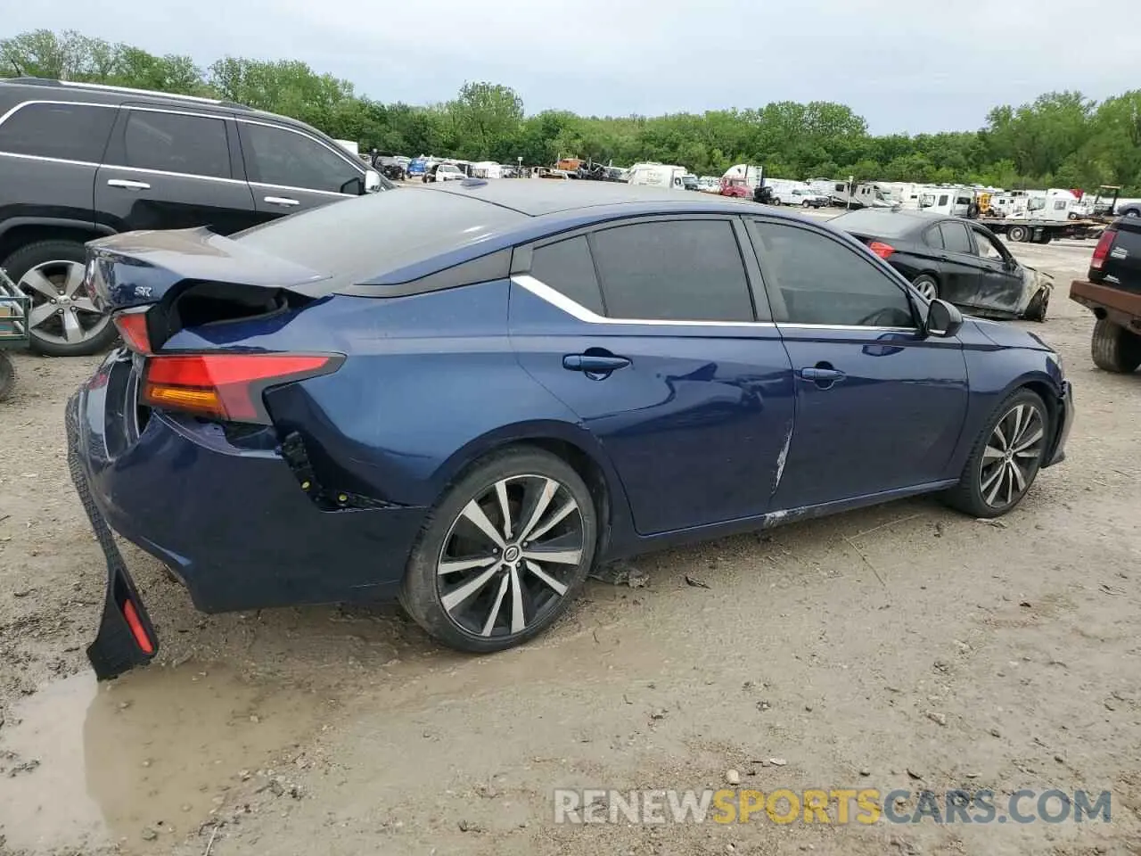 3 Photograph of a damaged car 1N4BL4CVXKC157220 NISSAN ALTIMA 2019