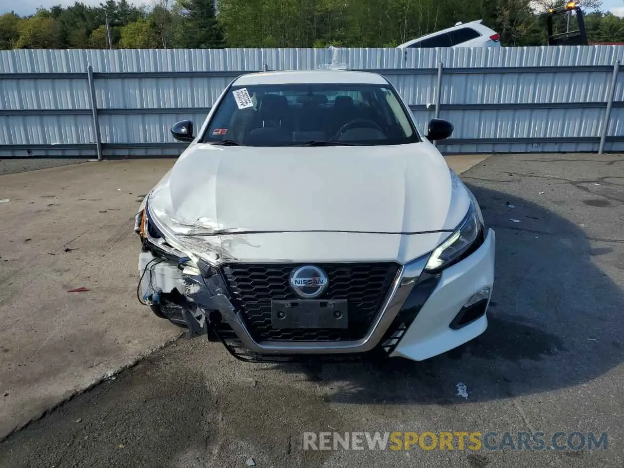 5 Photograph of a damaged car 1N4BL4CVXKC166063 NISSAN ALTIMA 2019