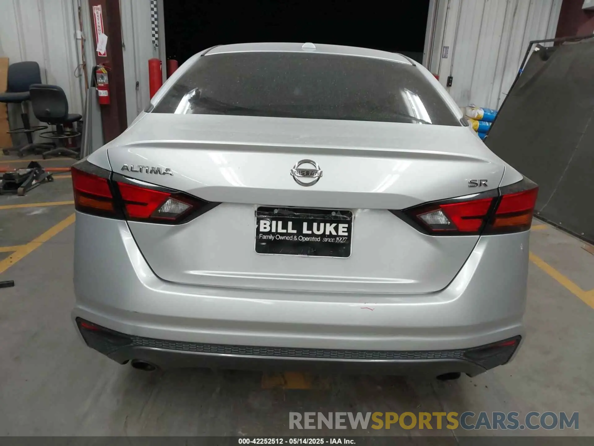 16 Photograph of a damaged car 1N4BL4CVXKC168931 NISSAN ALTIMA 2019